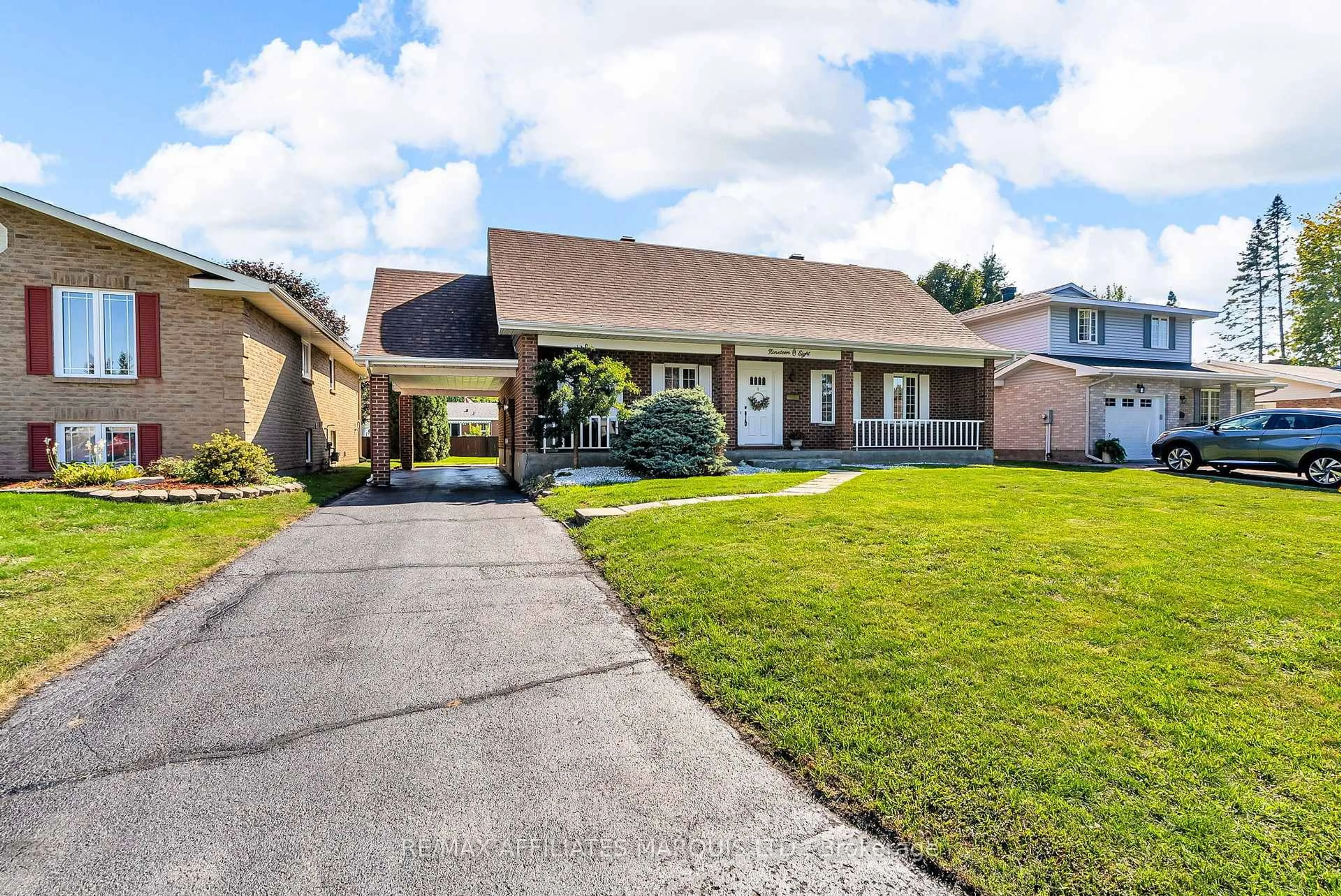 Home with vinyl exterior material, street for 1908 Concorde Ave, Cornwall Ontario K6H 6M7