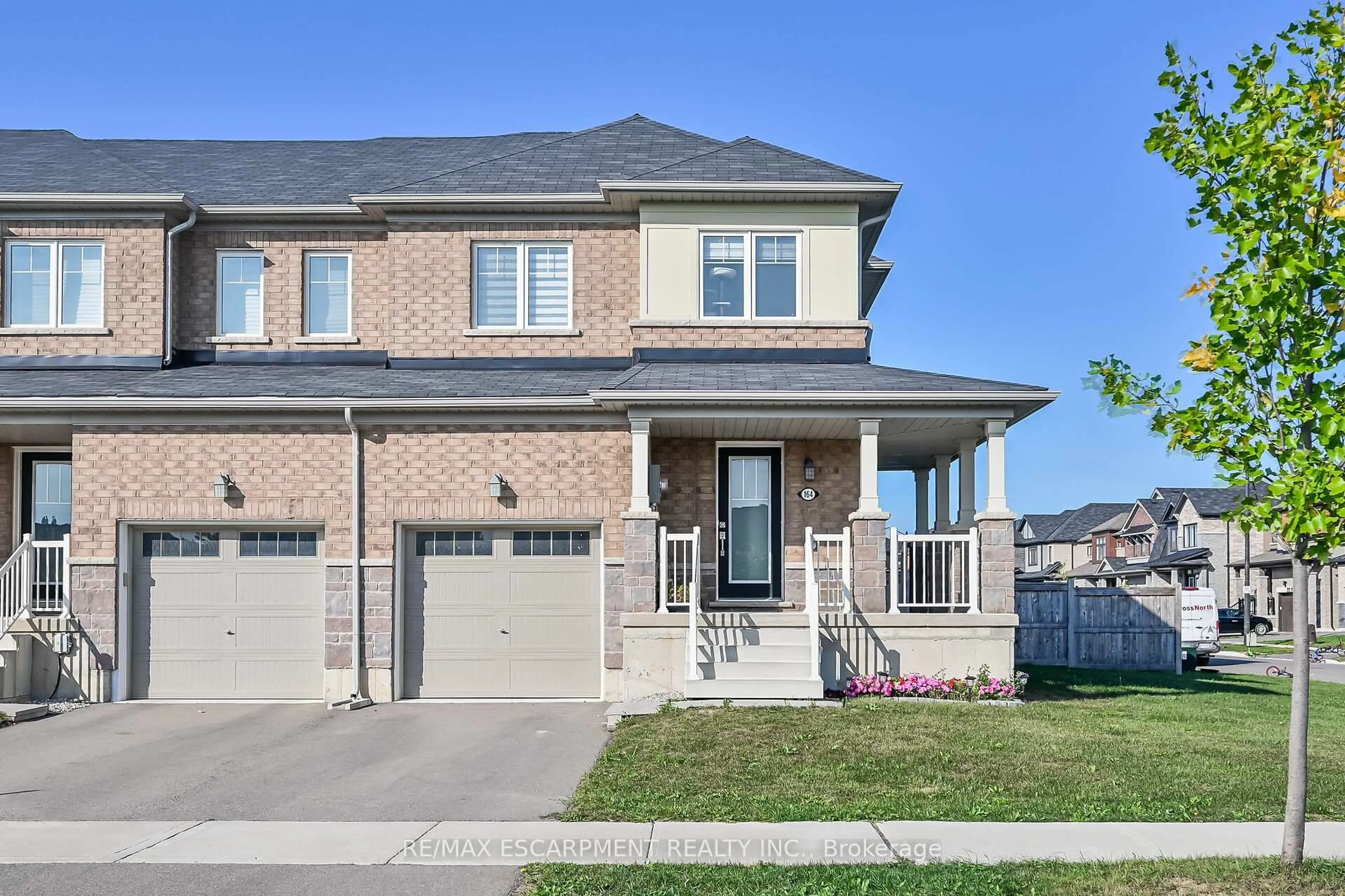 Home with brick exterior material, street for 164 MacLachlan Ave, Haldimand Ontario N3W 0C9