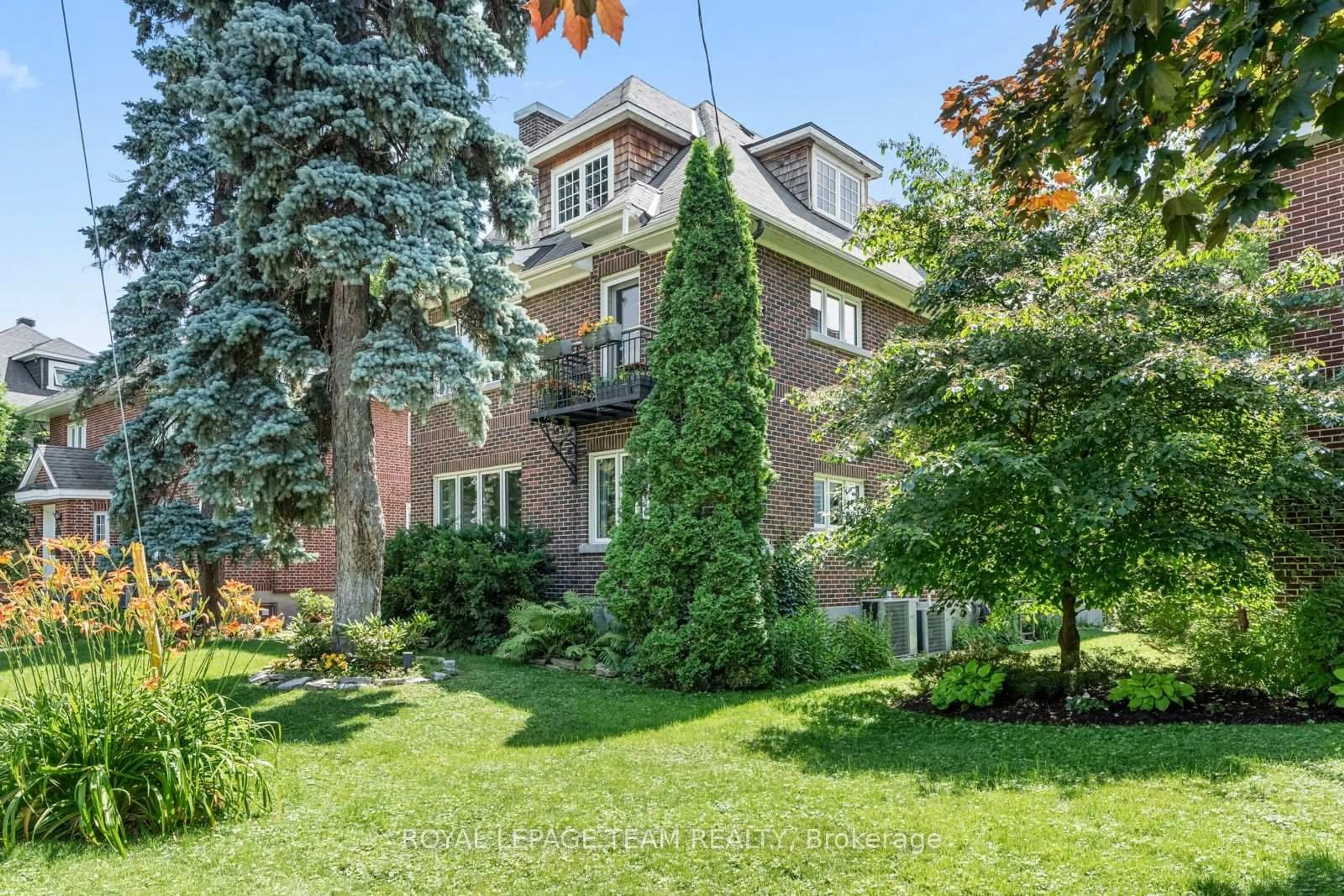 Home with brick exterior material, street for 228 Rideau Terr, Ottawa Ontario K1M 0Z2