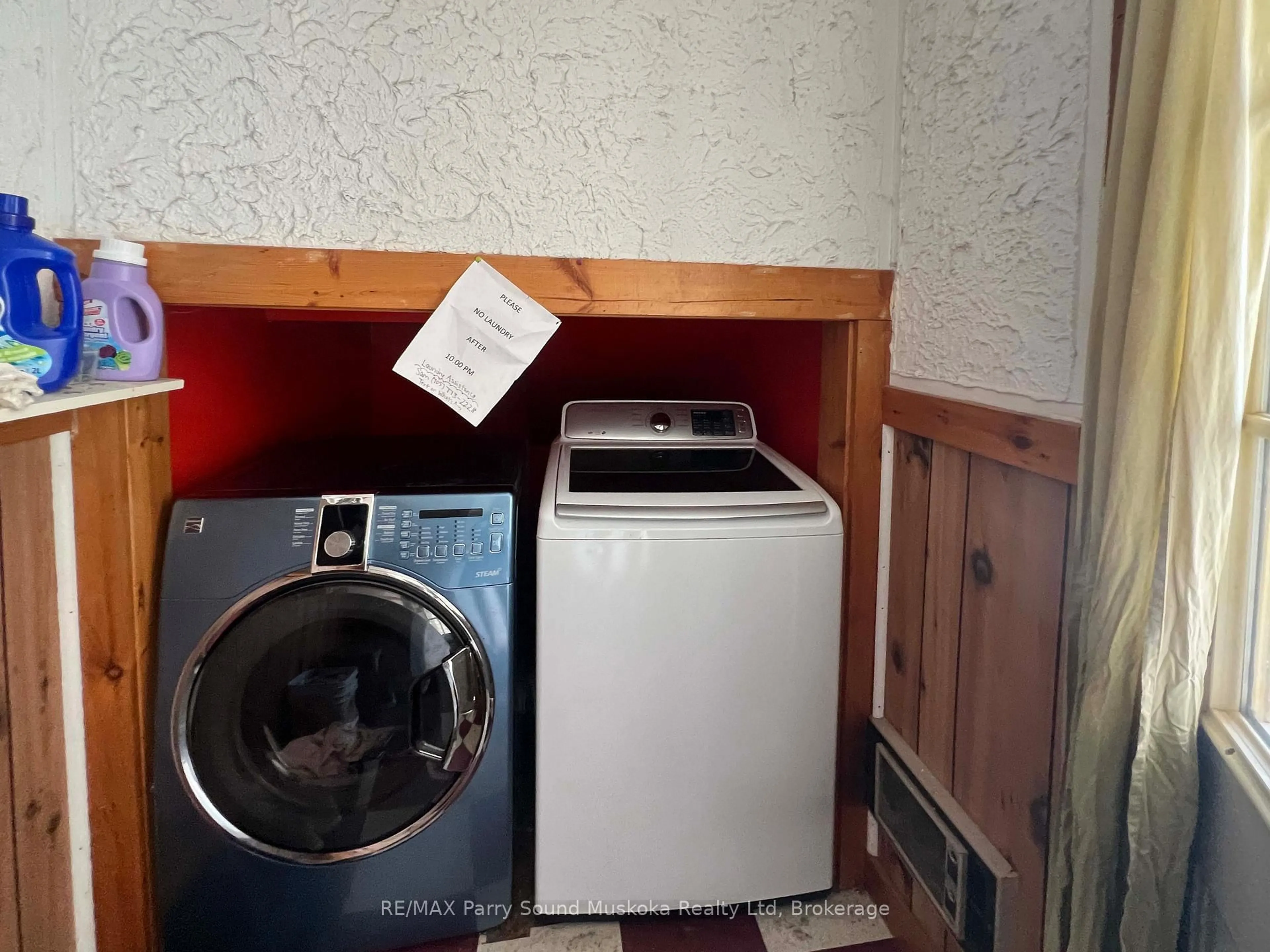 Laundry room for 46 Waubeek St, Parry Sound Ontario P2A 1C2