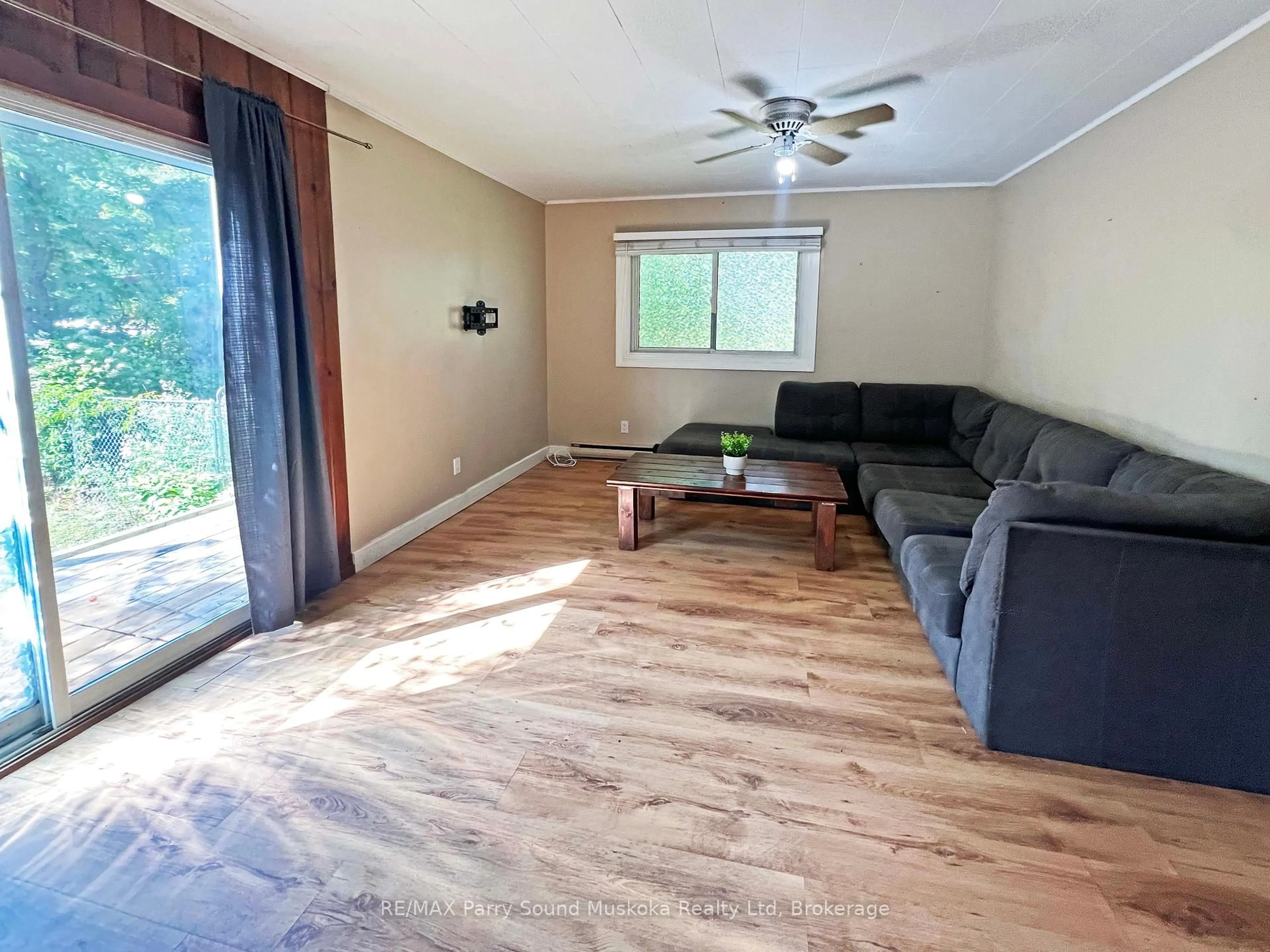 A pic of a room for 46 Waubeek St, Parry Sound Ontario P2A 1C2