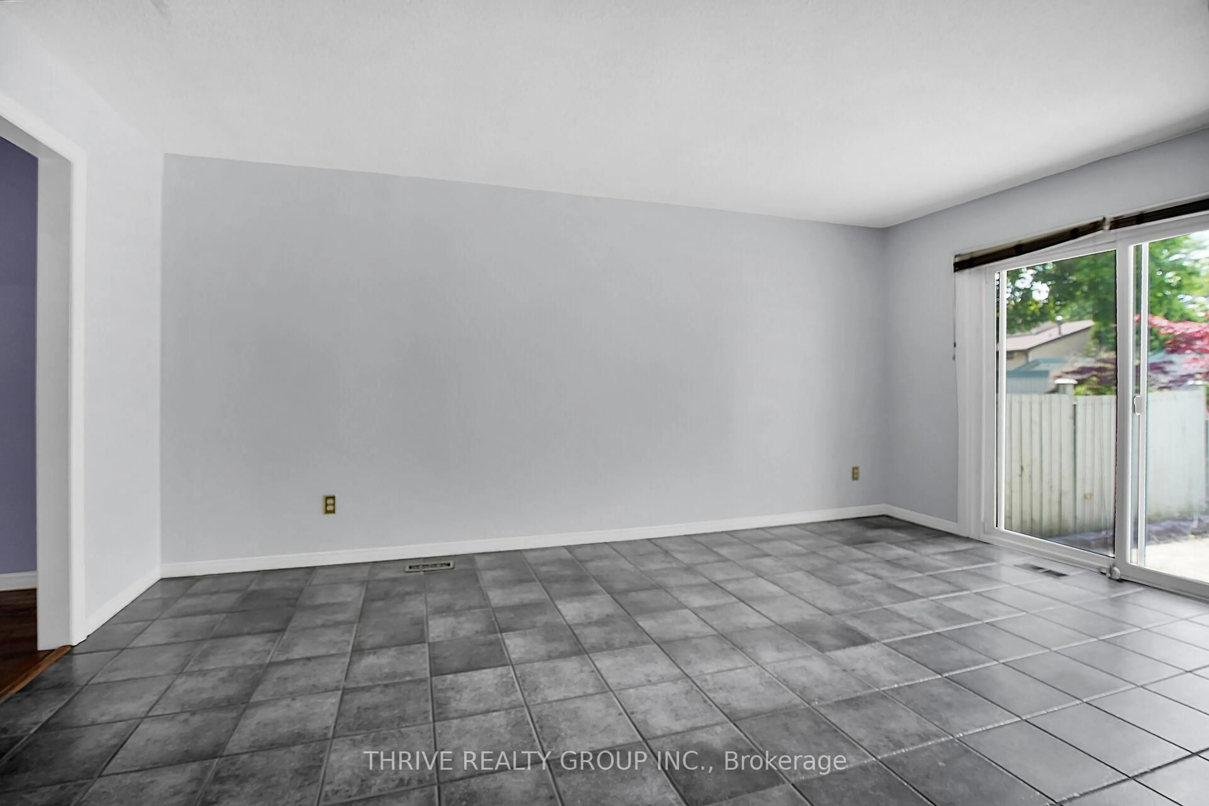 A pic of a room for 663 Woodcrest Blvd, London South Ontario N6K 1P8