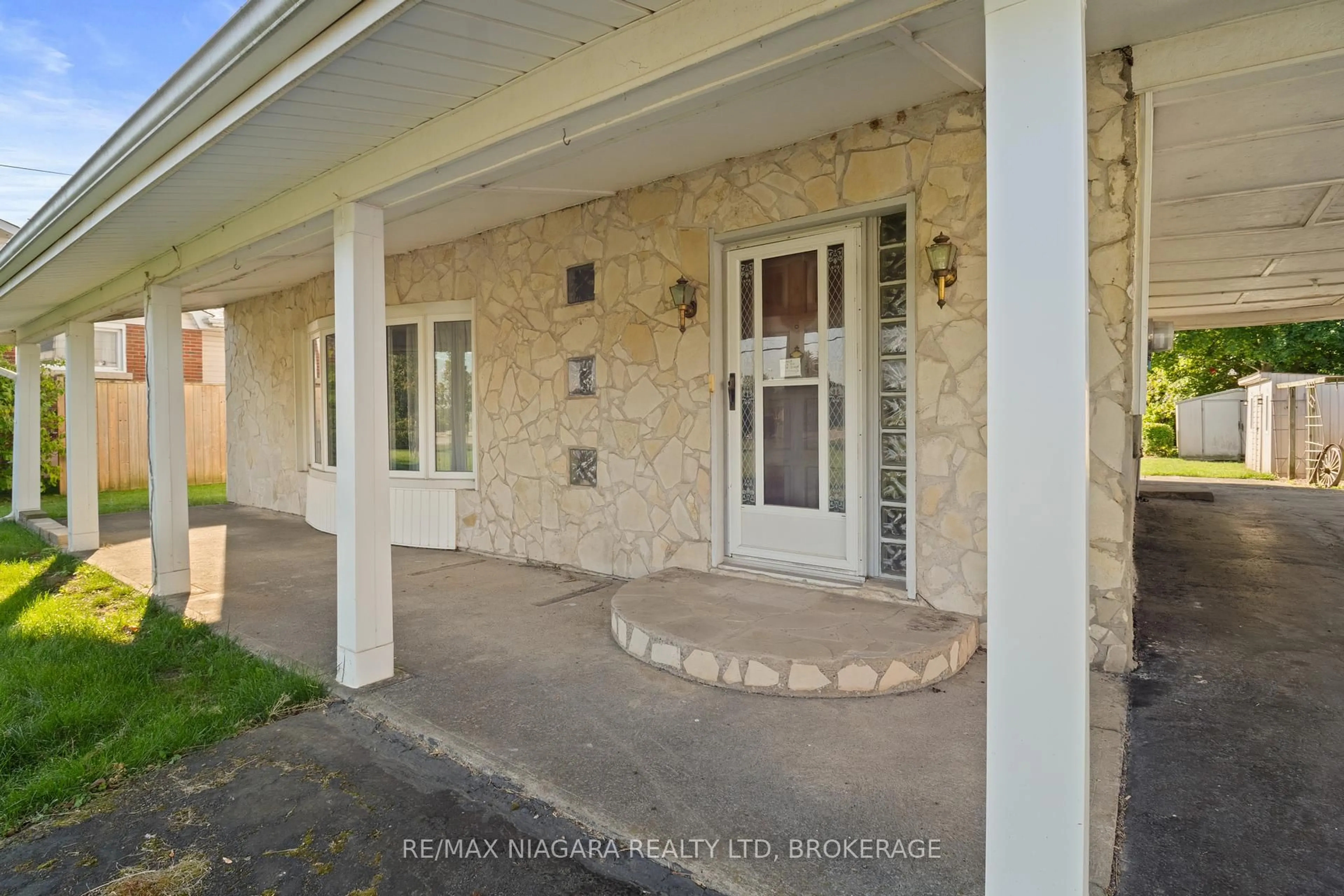 Unknown for 613 Queenston Rd, Niagara-on-the-Lake Ontario L0S 1J0