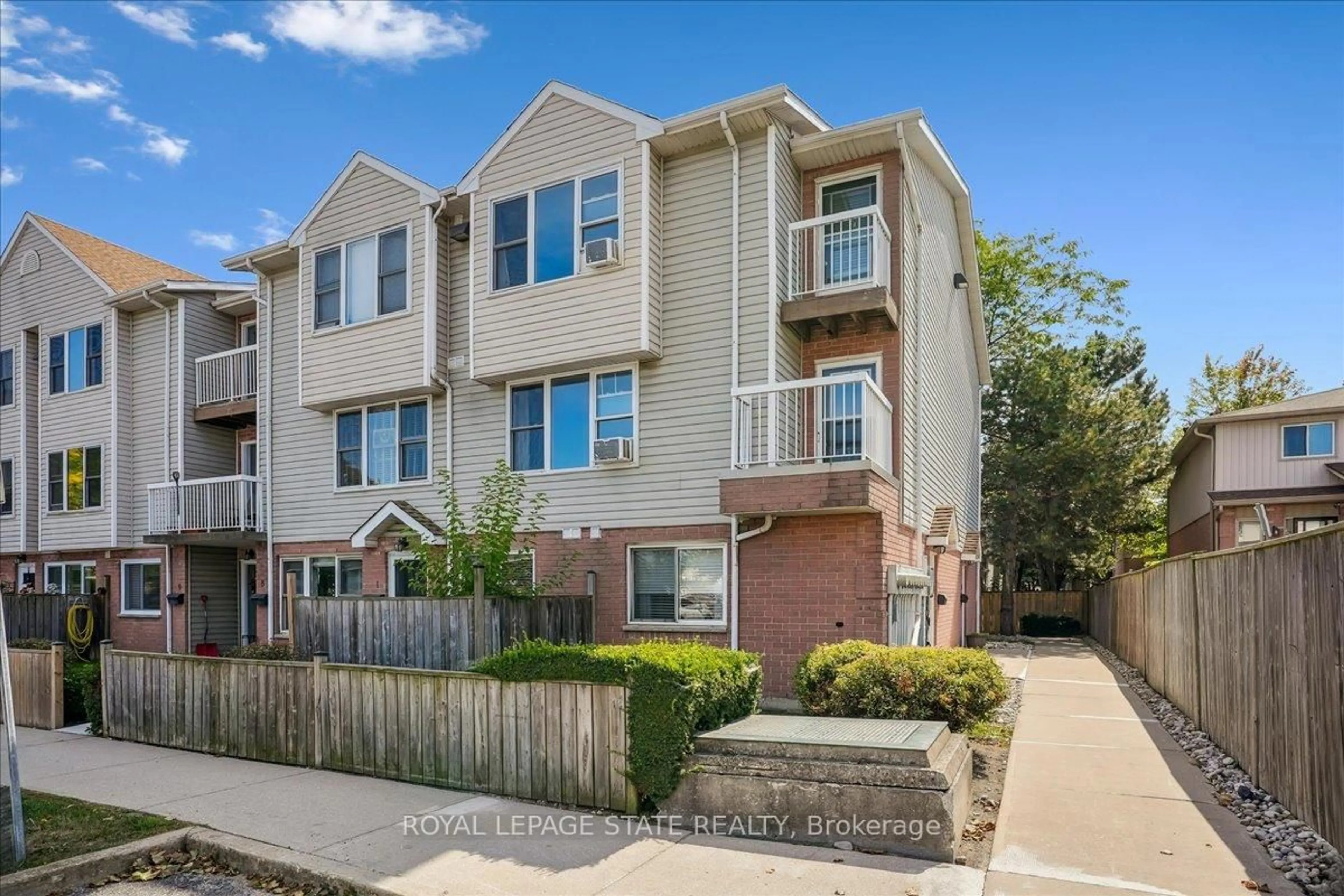 Unknown for 912 Rymal Rd #7, Hamilton Ontario L8W 3N4