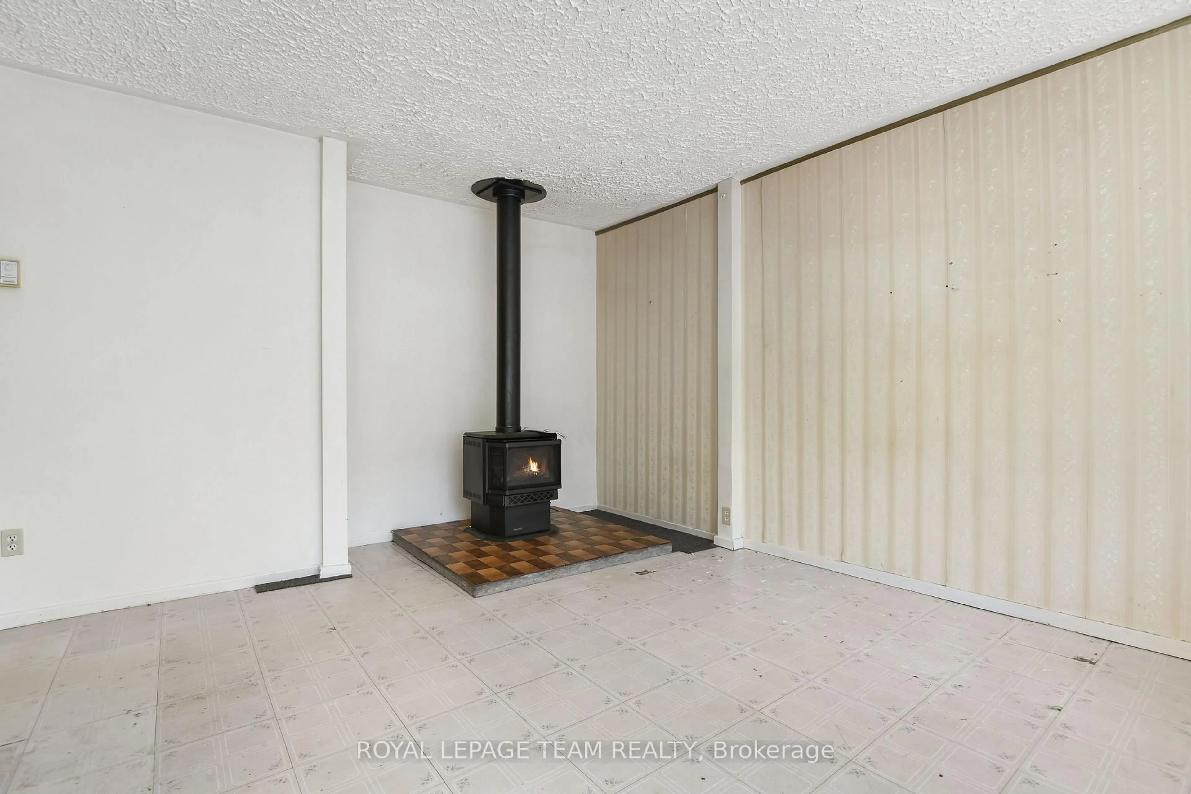 A pic of a room for 161 Rivington St, Carp Ontario K0A 1L0
