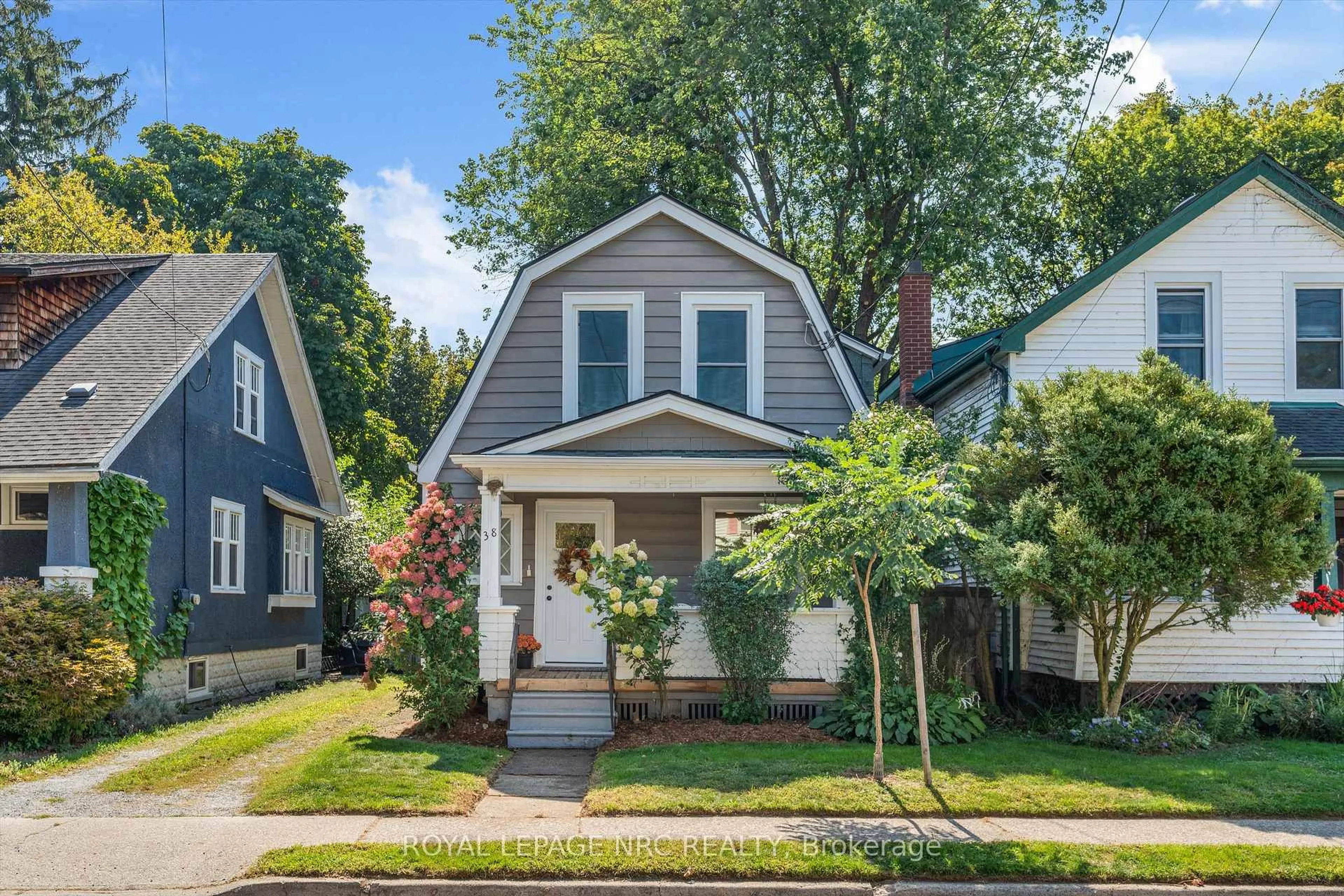 Home with brick exterior material, street for 38 Louisa St, St. Catharines Ontario L2R 2J6