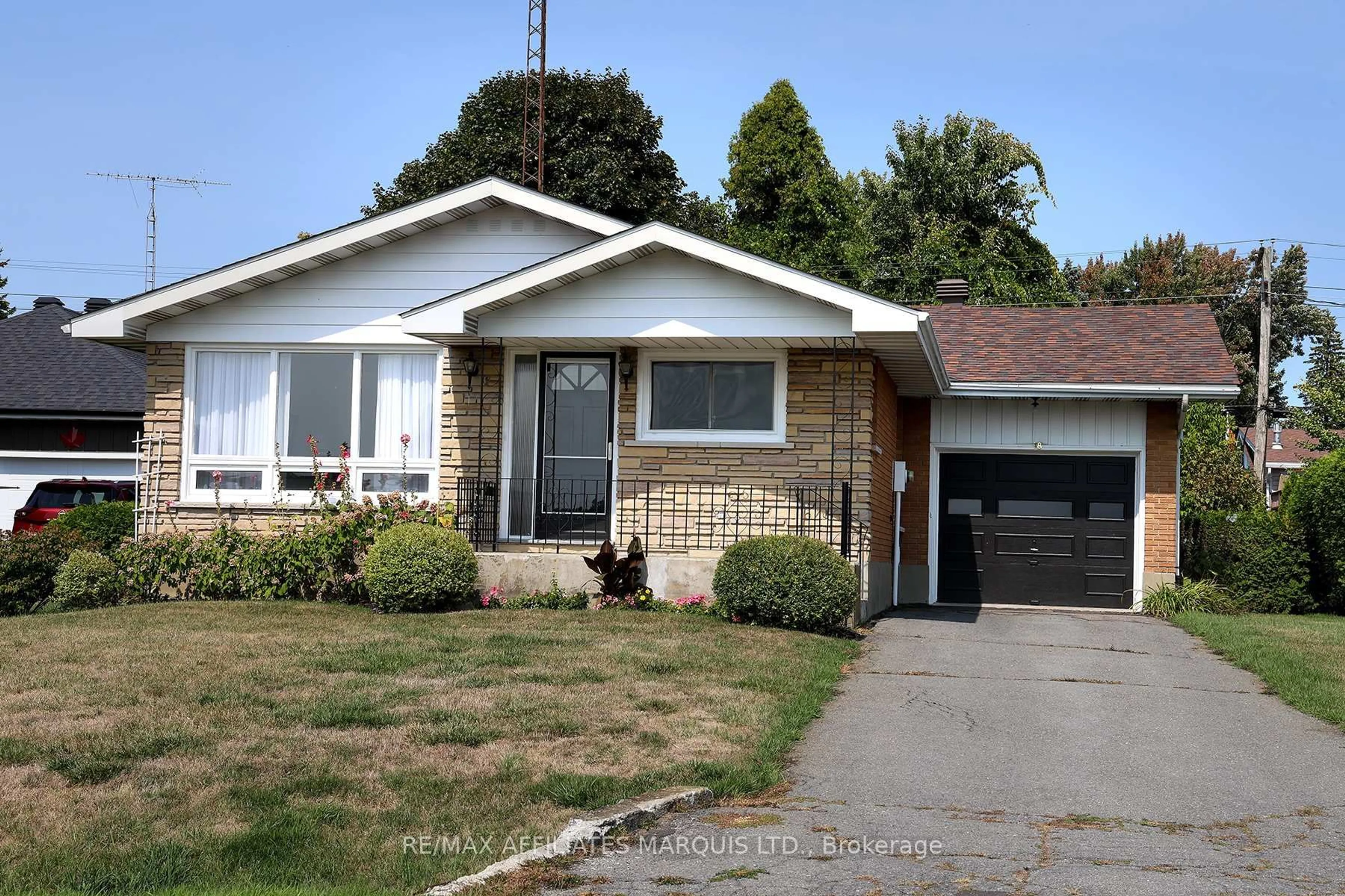 Home with brick exterior material, street for 48 Park Ave, South Dundas Ontario K0C 1X0