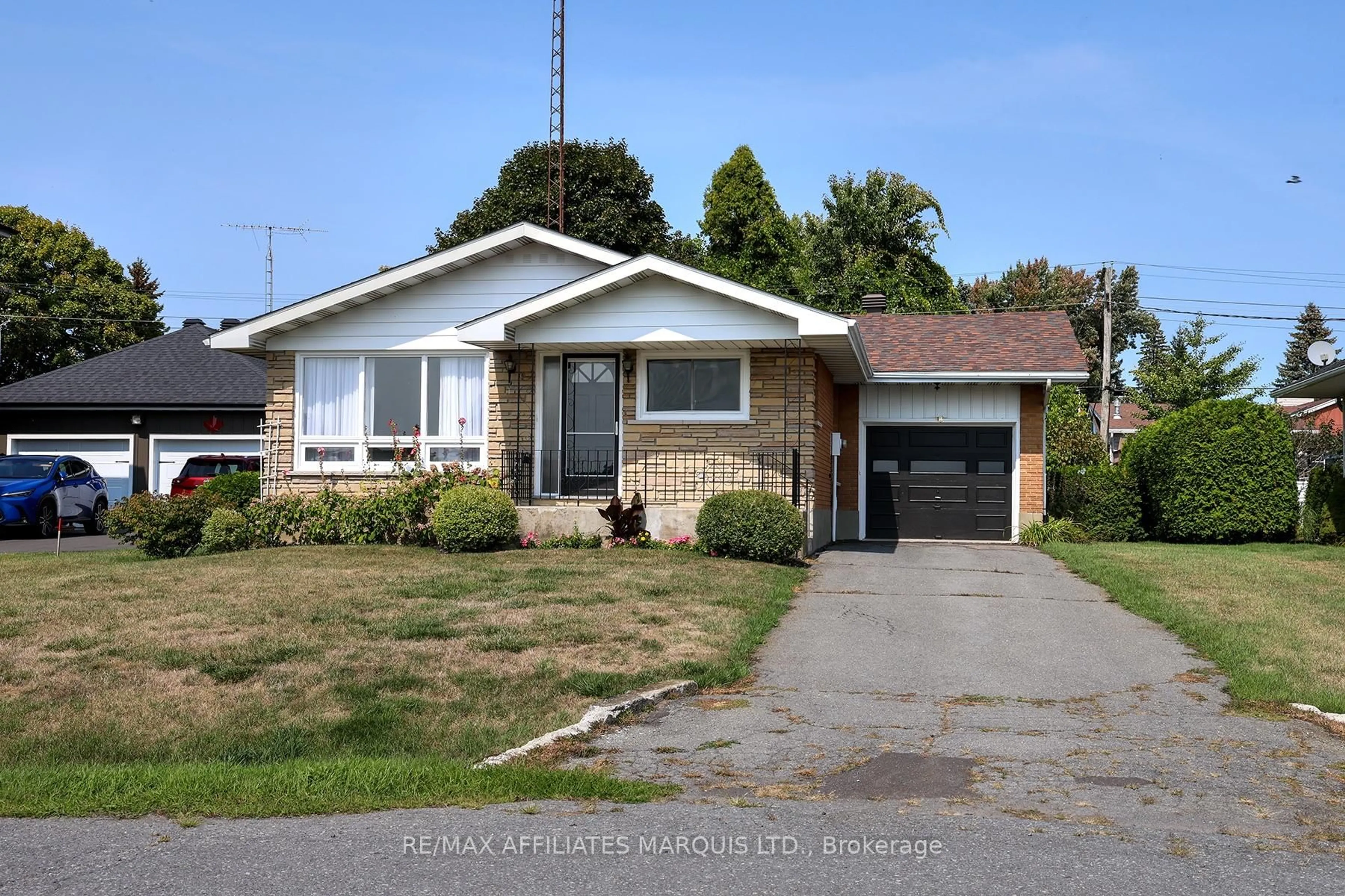 Home with brick exterior material, street for 48 Park Ave, South Dundas Ontario K0C 1X0