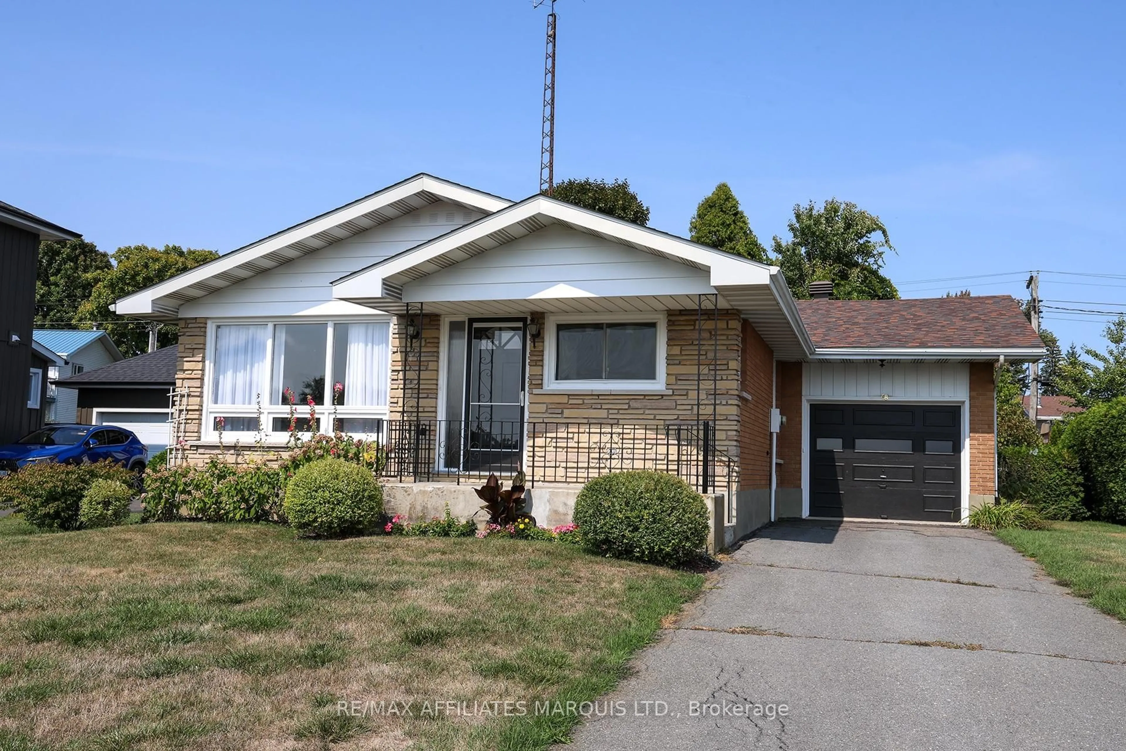 Home with brick exterior material, street for 48 Park Ave, South Dundas Ontario K0C 1X0