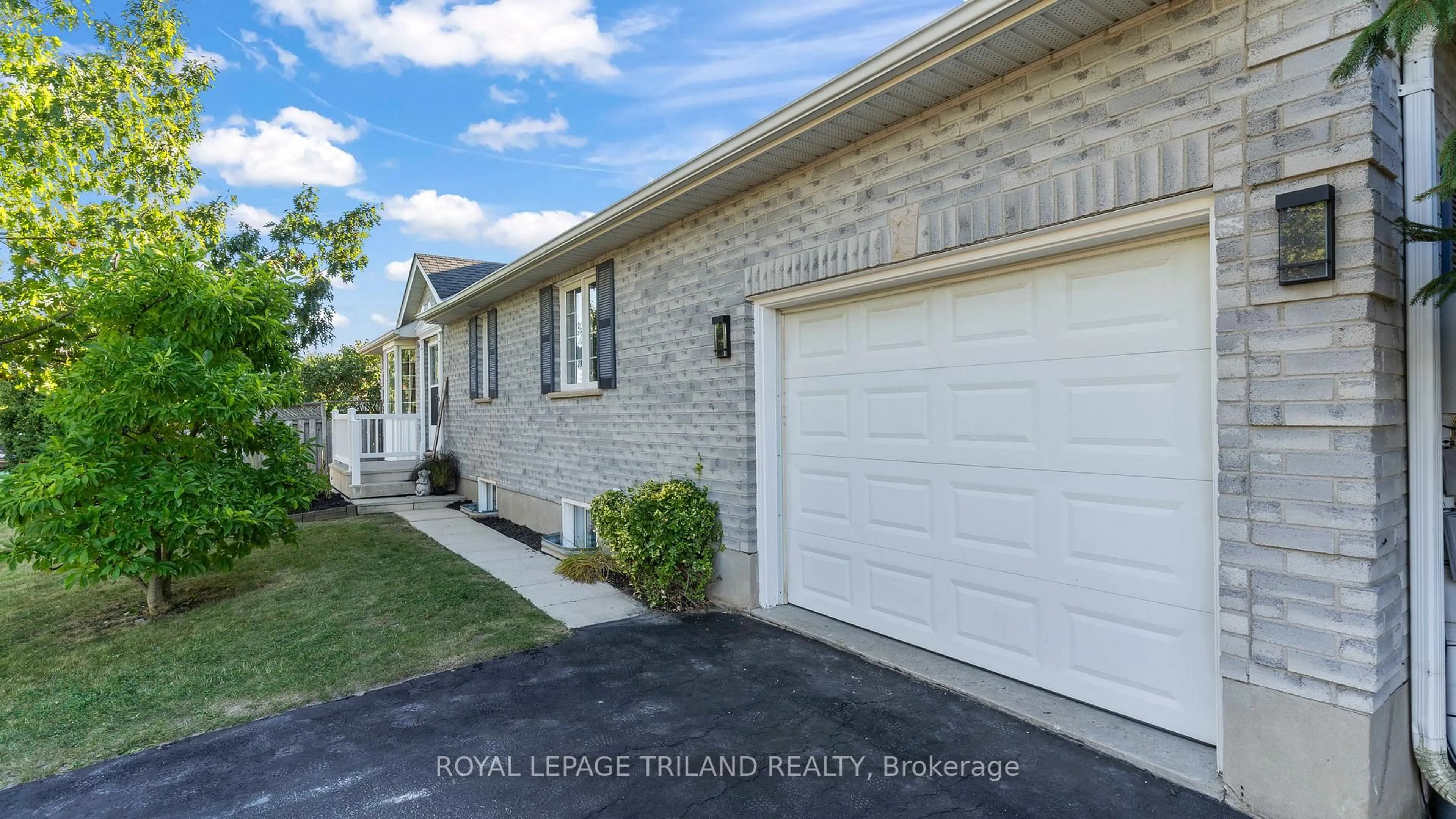Unknown for 4 Schreyer Dr, St. Thomas Ontario N5R 6E8