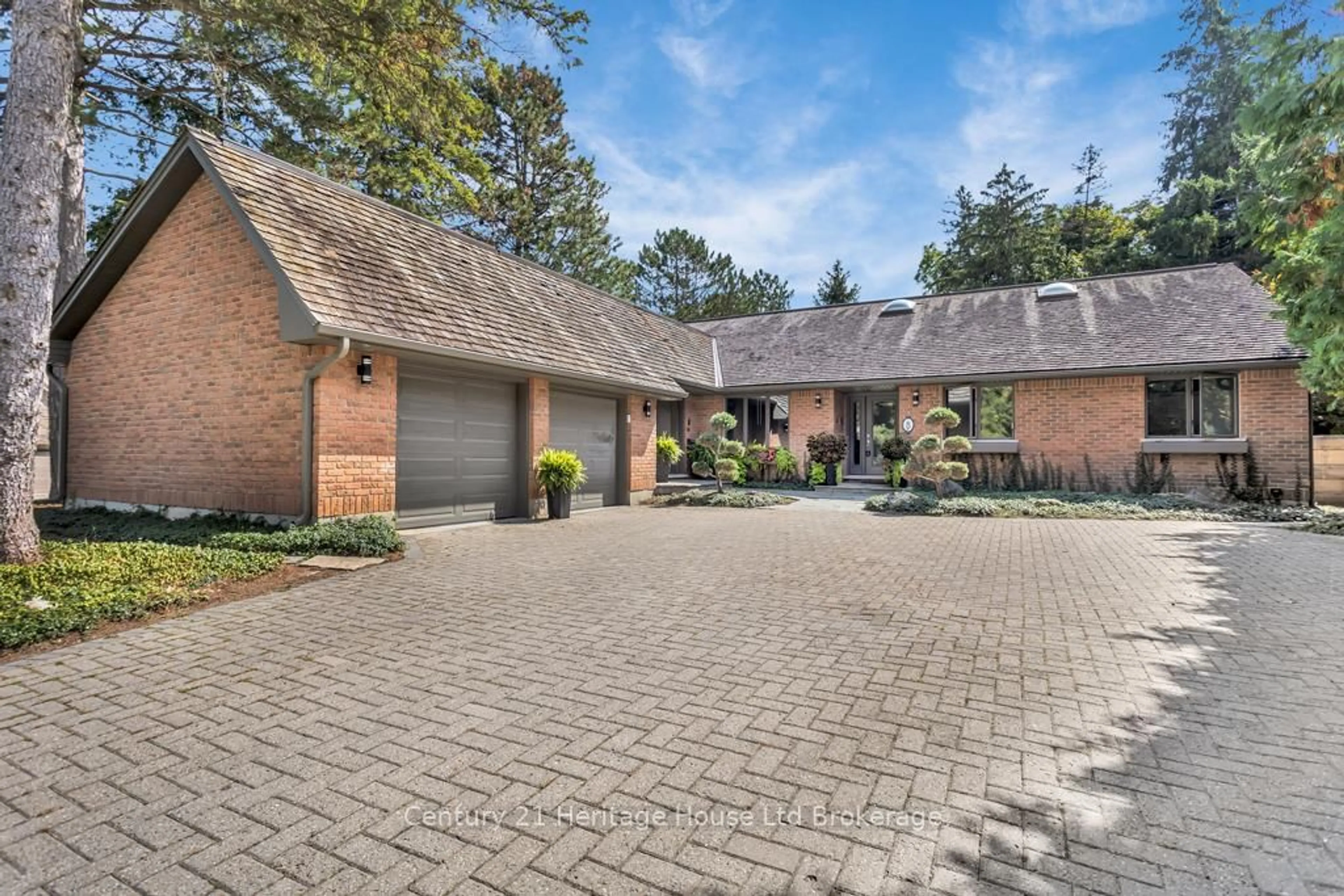 Home with brick exterior material, street for 8 Tallwood Circ, London North Ontario N5X 2S1