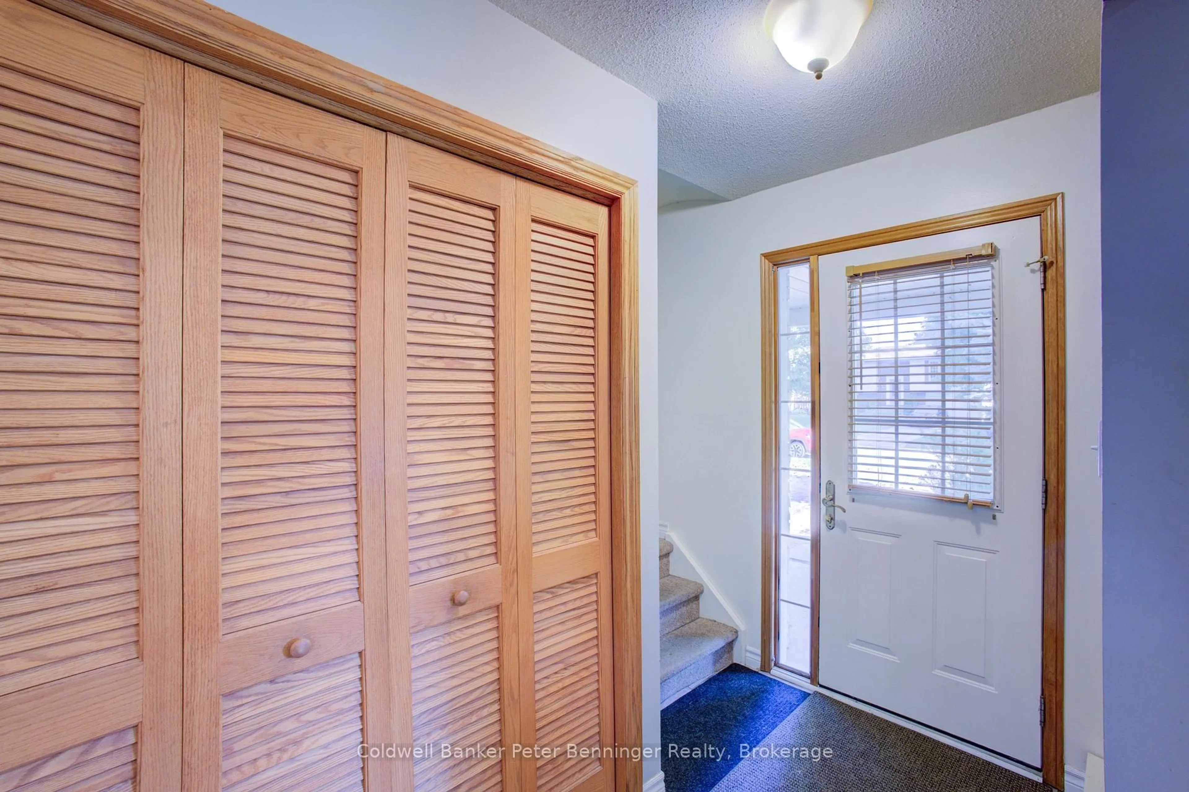 Indoor entryway for 362 Falconer St, Saugeen Shores Ontario N0H 2C2