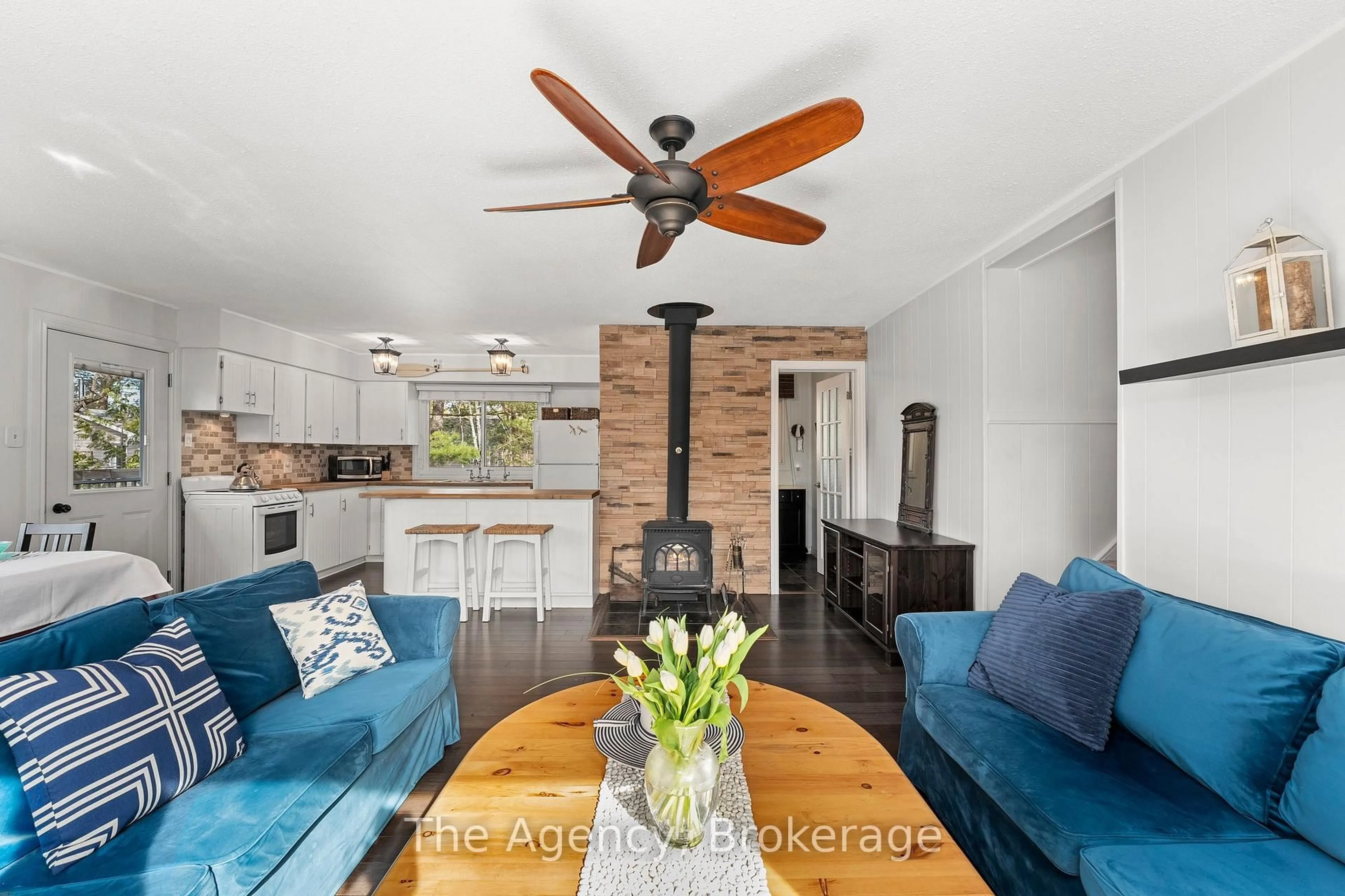 Open concept kitchen, unknown for 29 FIRE ROUTE 79B, Trent Lakes Ontario K0L 1J0