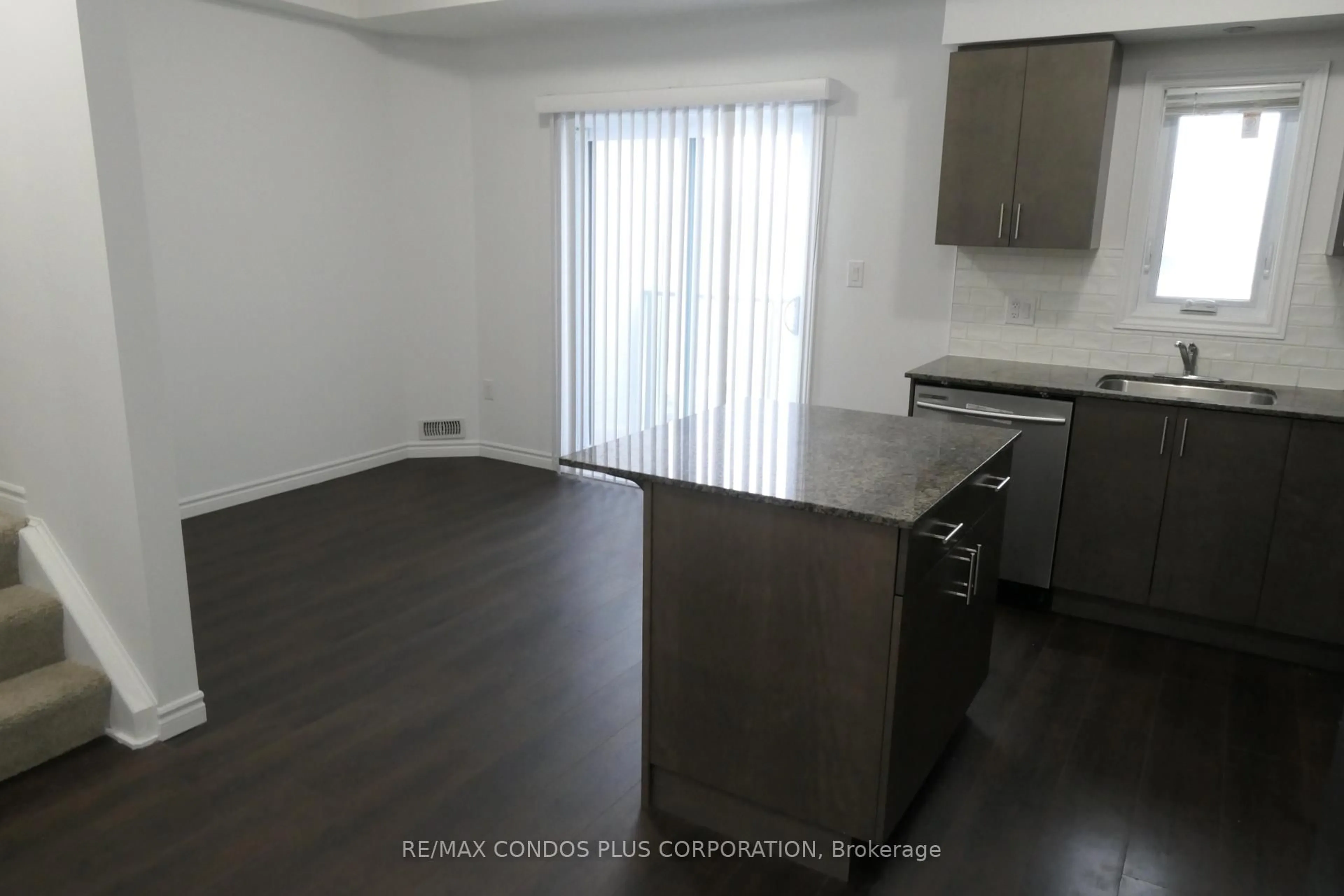 Standard kitchen, unknown for 1430 Highland Rd #31a, Kitchener Ontario N2N 0C3