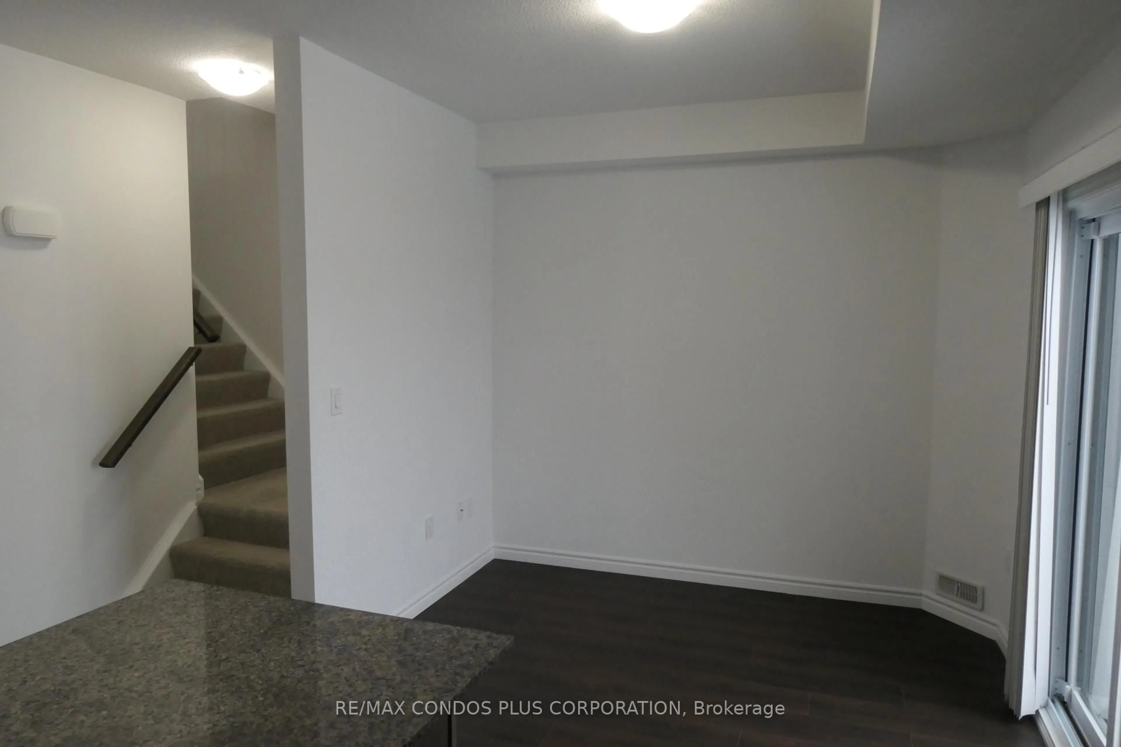 A pic of a room for 1430 Highland Rd #31a, Kitchener Ontario N2N 0C3