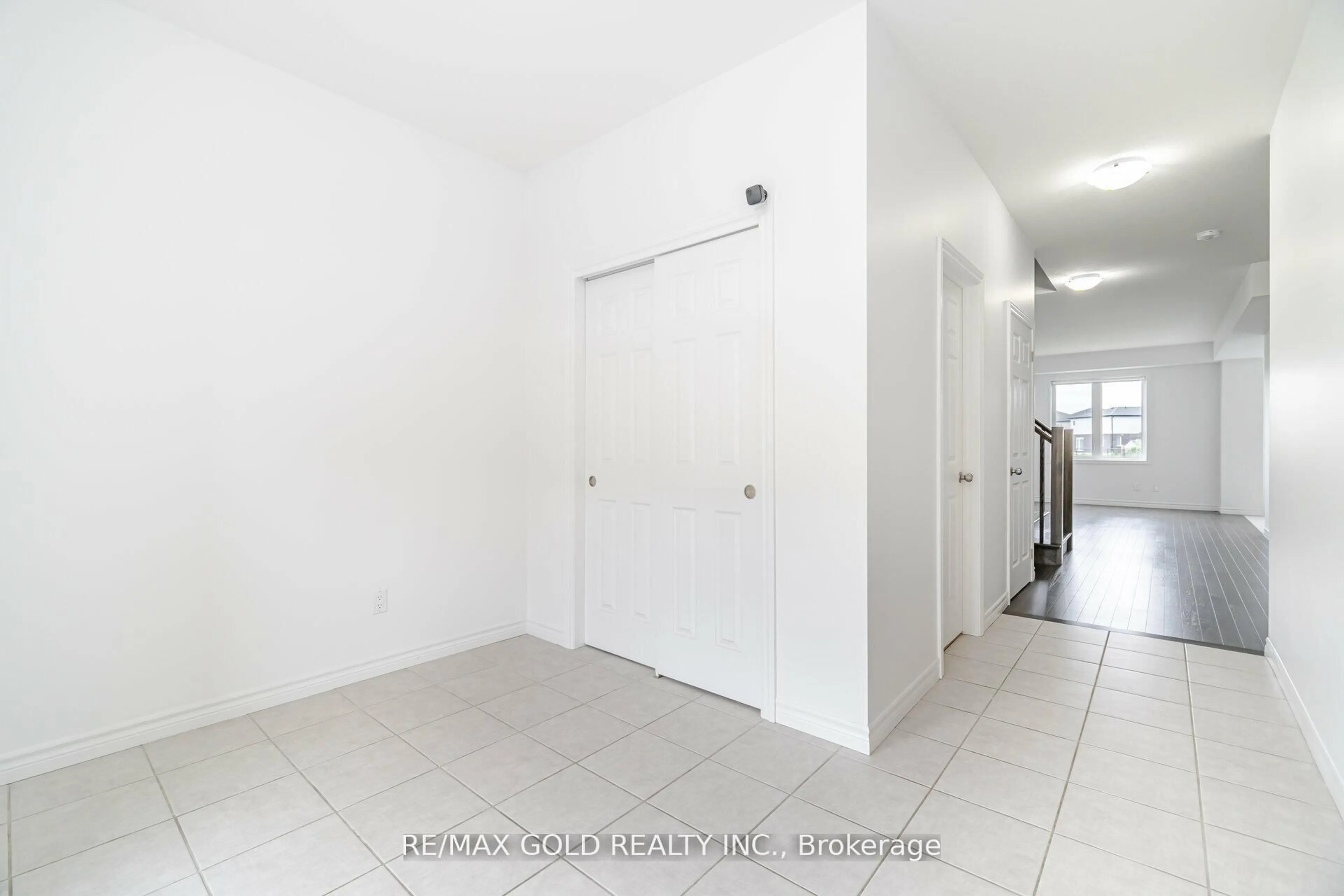 Unknown for 46 Beauchamp Dr, Cambridge Ontario N1S 0A8