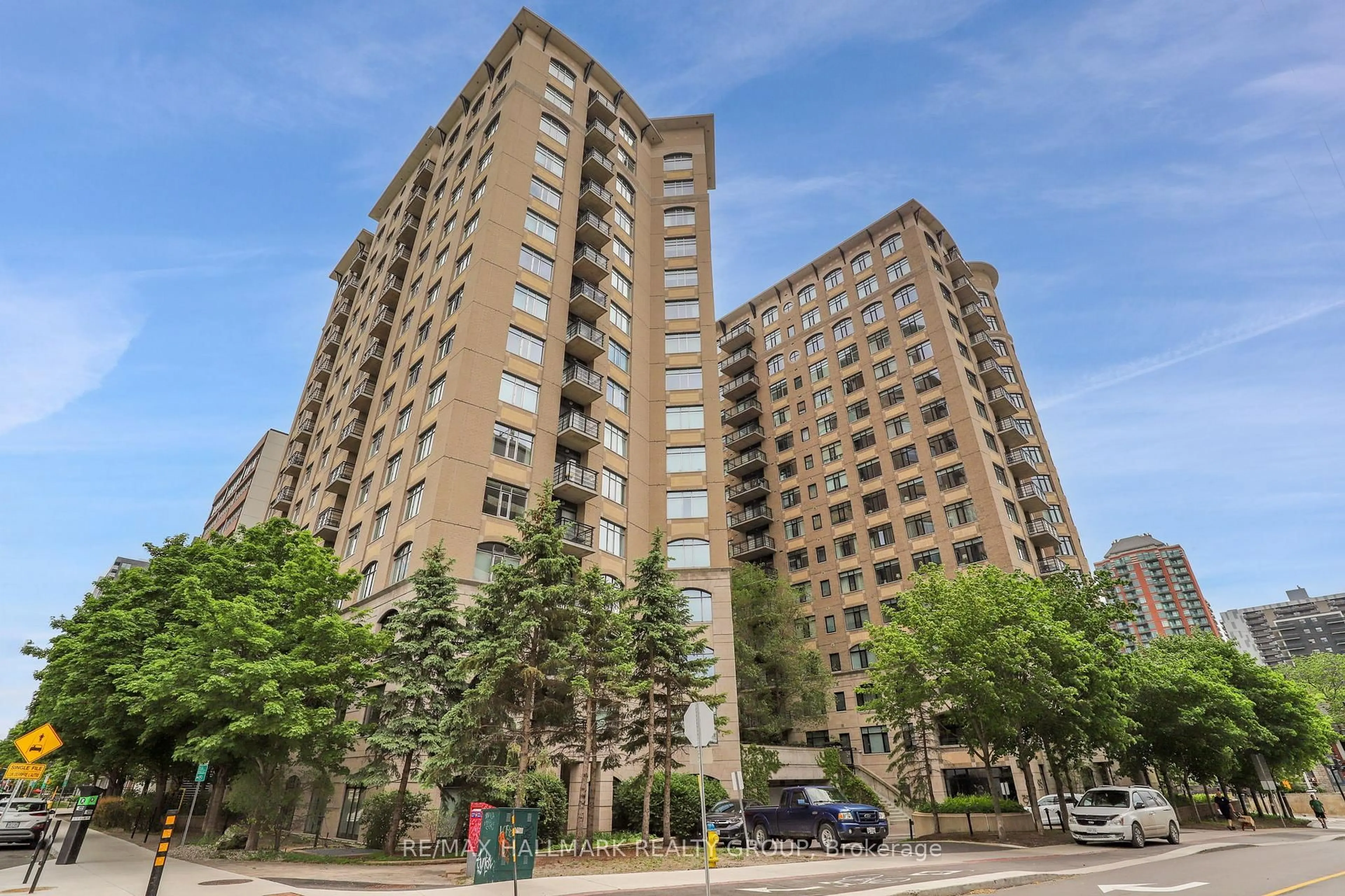 Unknown for 85 BRONSON Ave #1003, Ottawa Ontario K1R 6G7