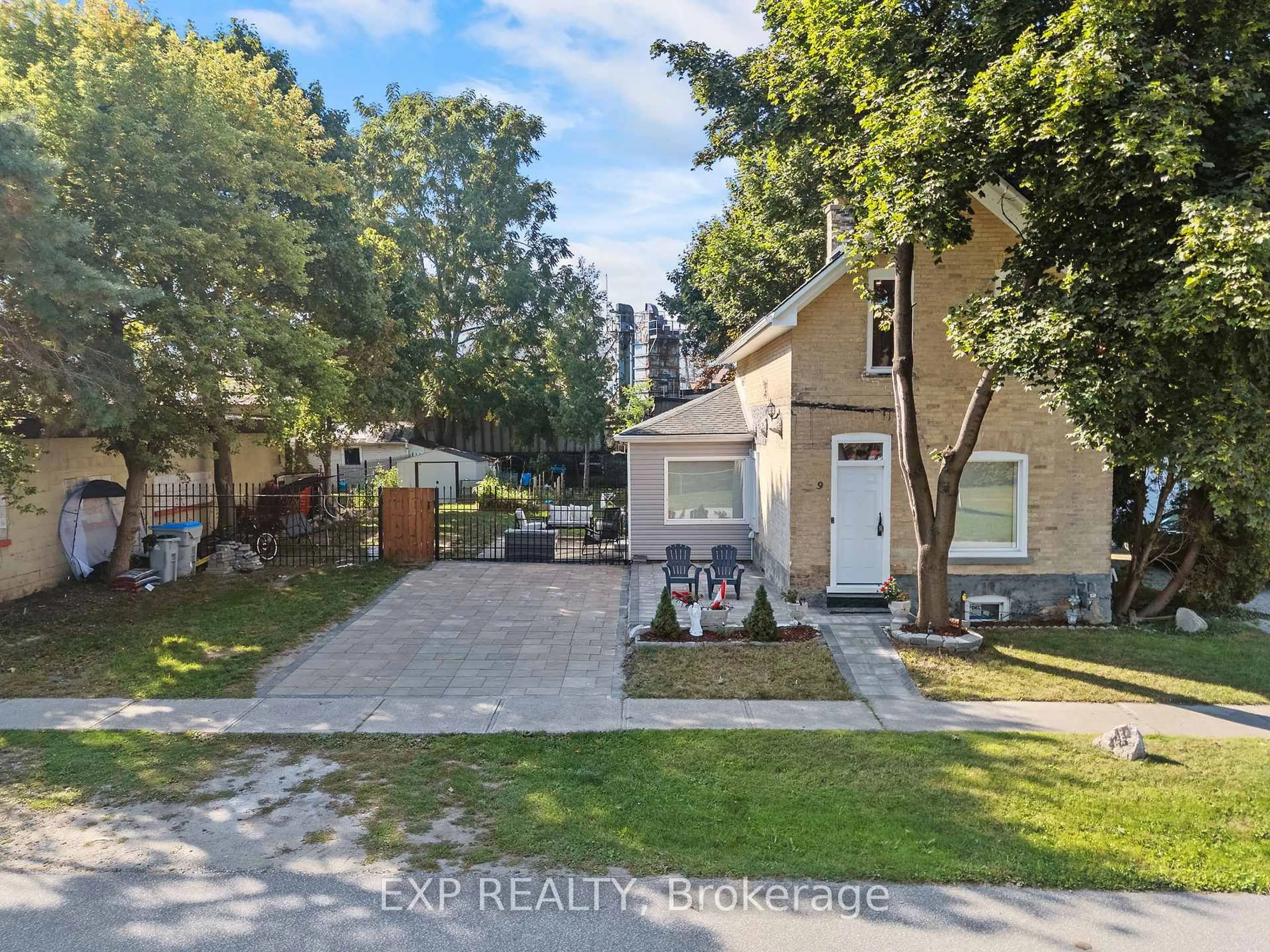 A pic from outside/outdoor area/front of a property/back of a property/a pic from drone, street for 9 Ann St, Lambton Shores Ontario N0N 1J0