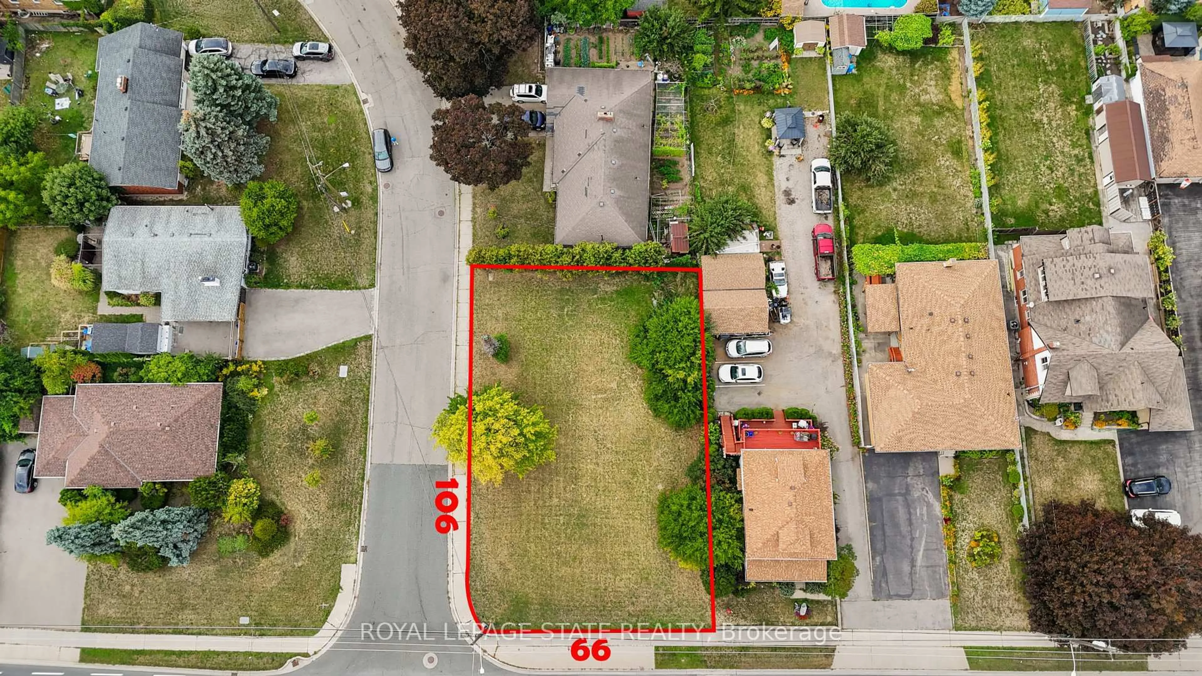 A pic from outside/outdoor area/front of a property/back of a property/a pic from drone, street for 23 centennial Pkwy, Hamilton Ontario L8G 2C1