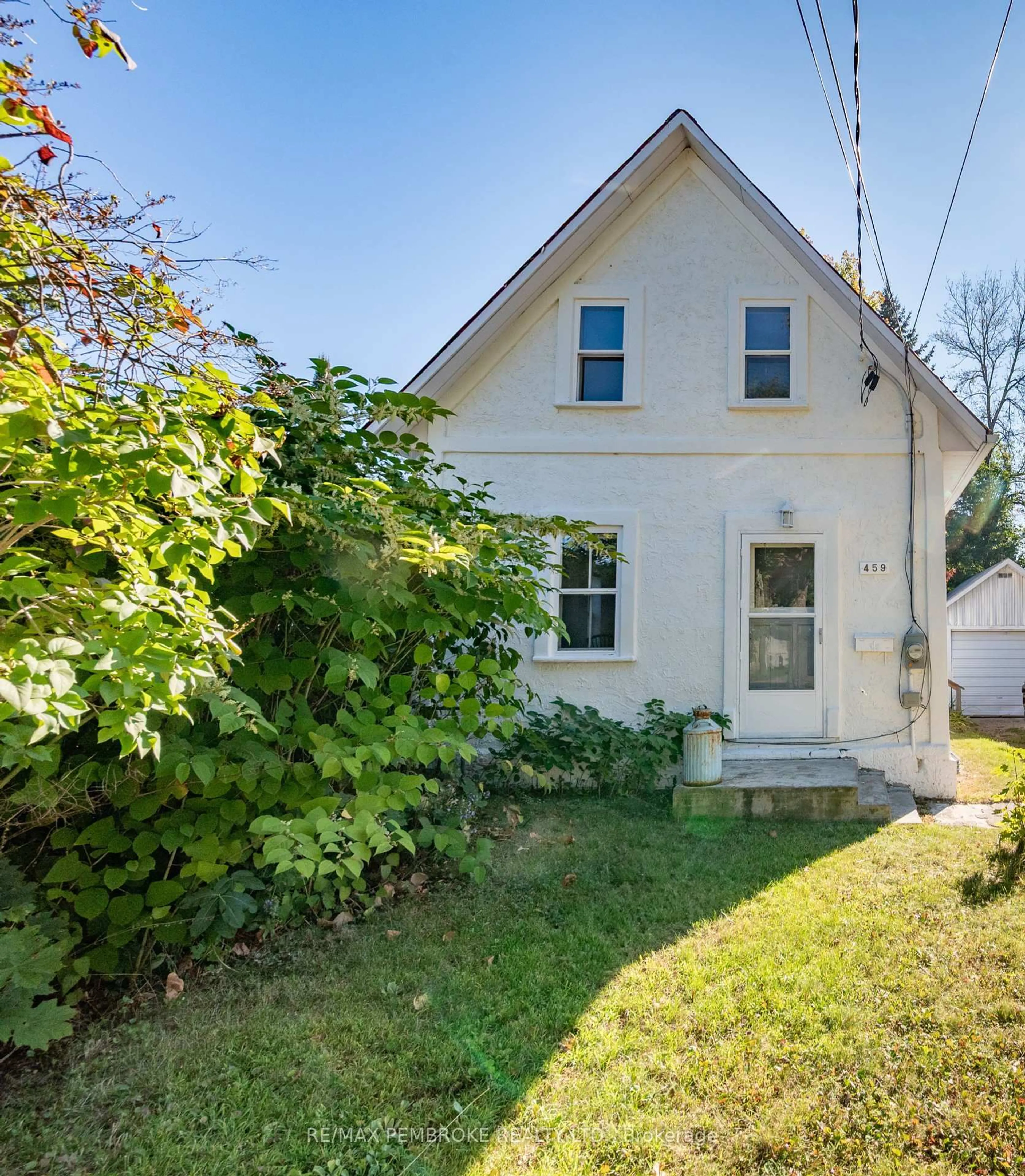 Unknown for 459 Draper St, Pembroke Ontario K8A 4X3