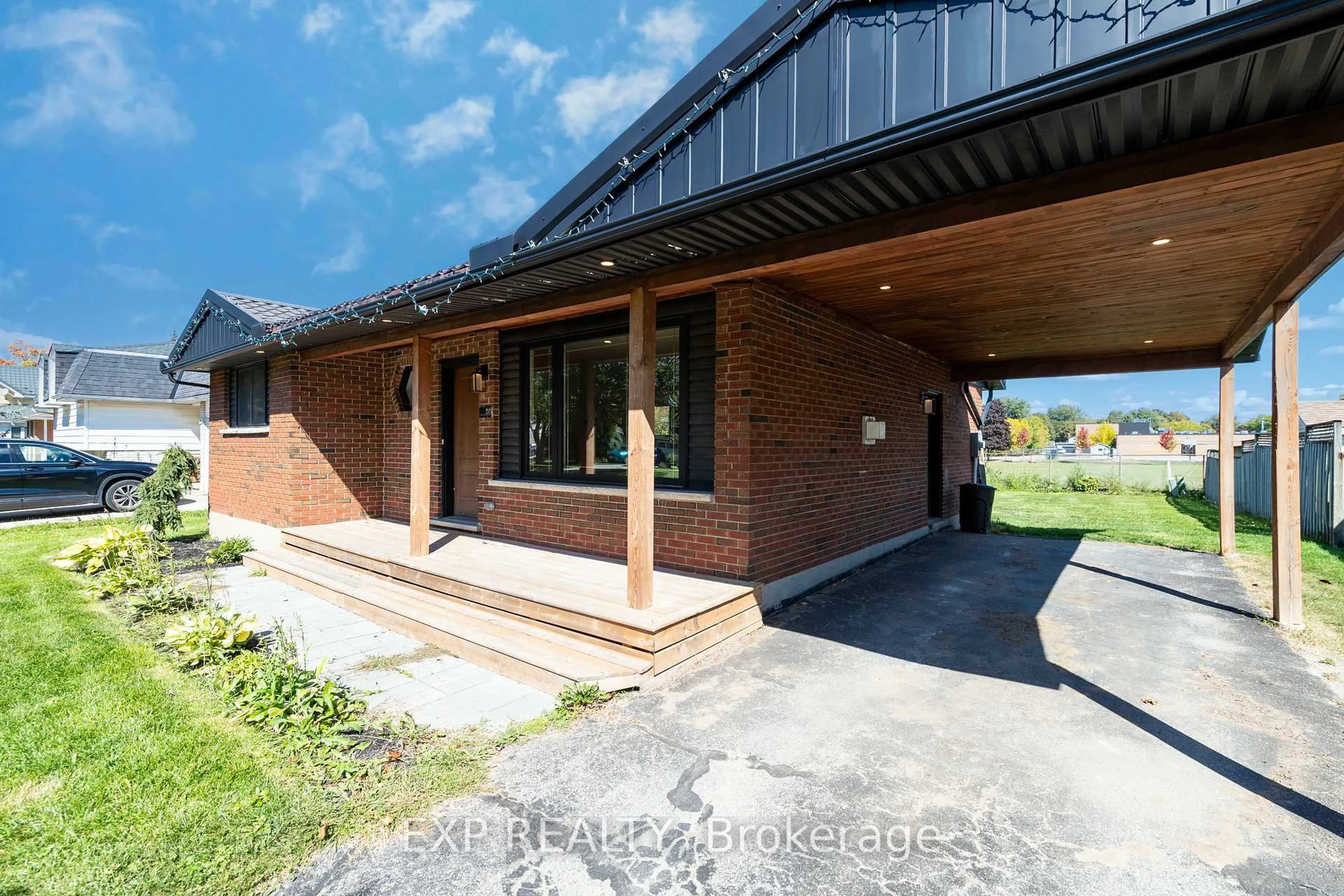 Unknown for 88 Oak St, Stratford Ontario N5A 6Z1
