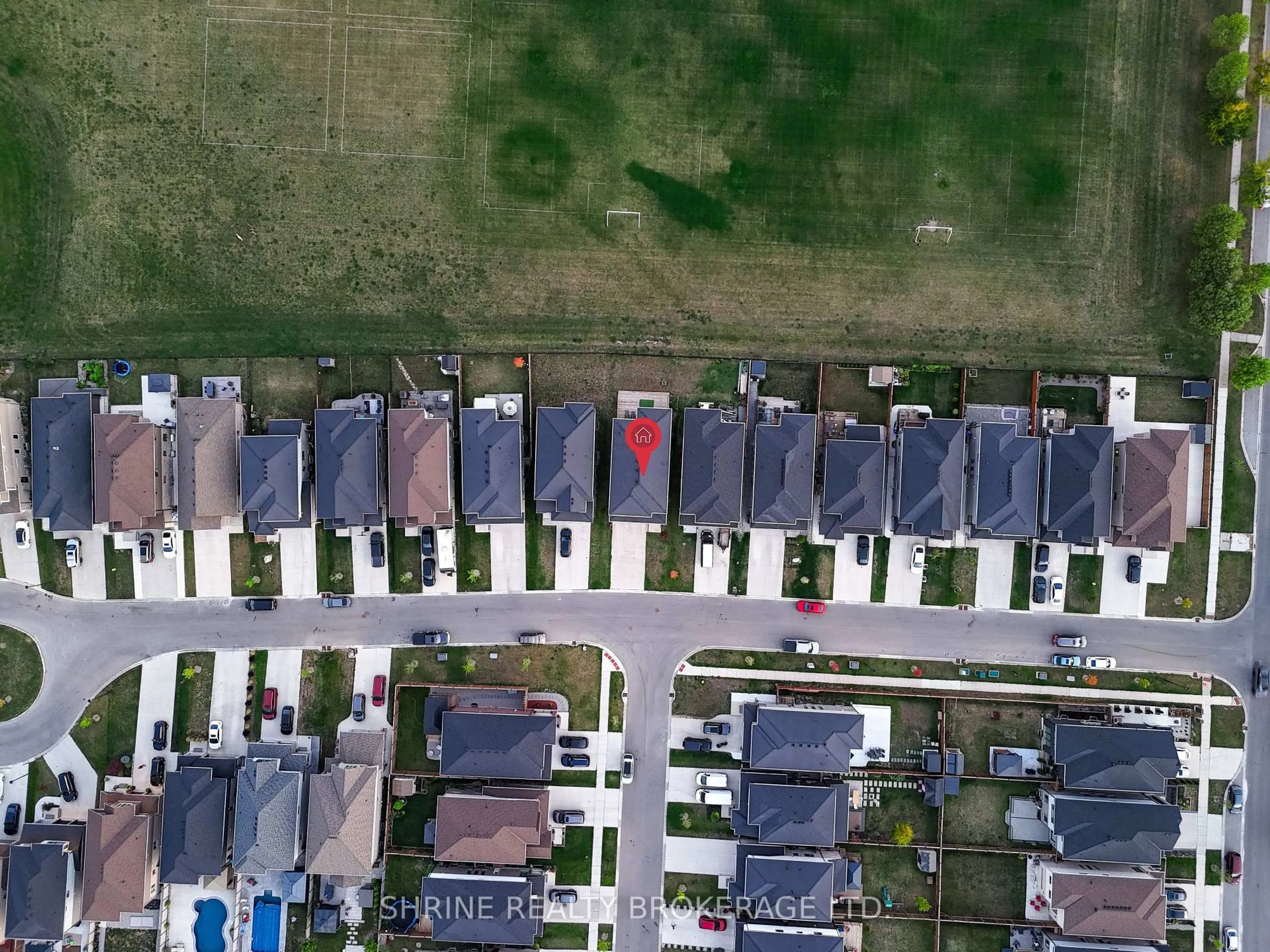 A pic from outside/outdoor area/front of a property/back of a property/a pic from drone, street for 957 Holtby Crt, London North Ontario N6G 0W9