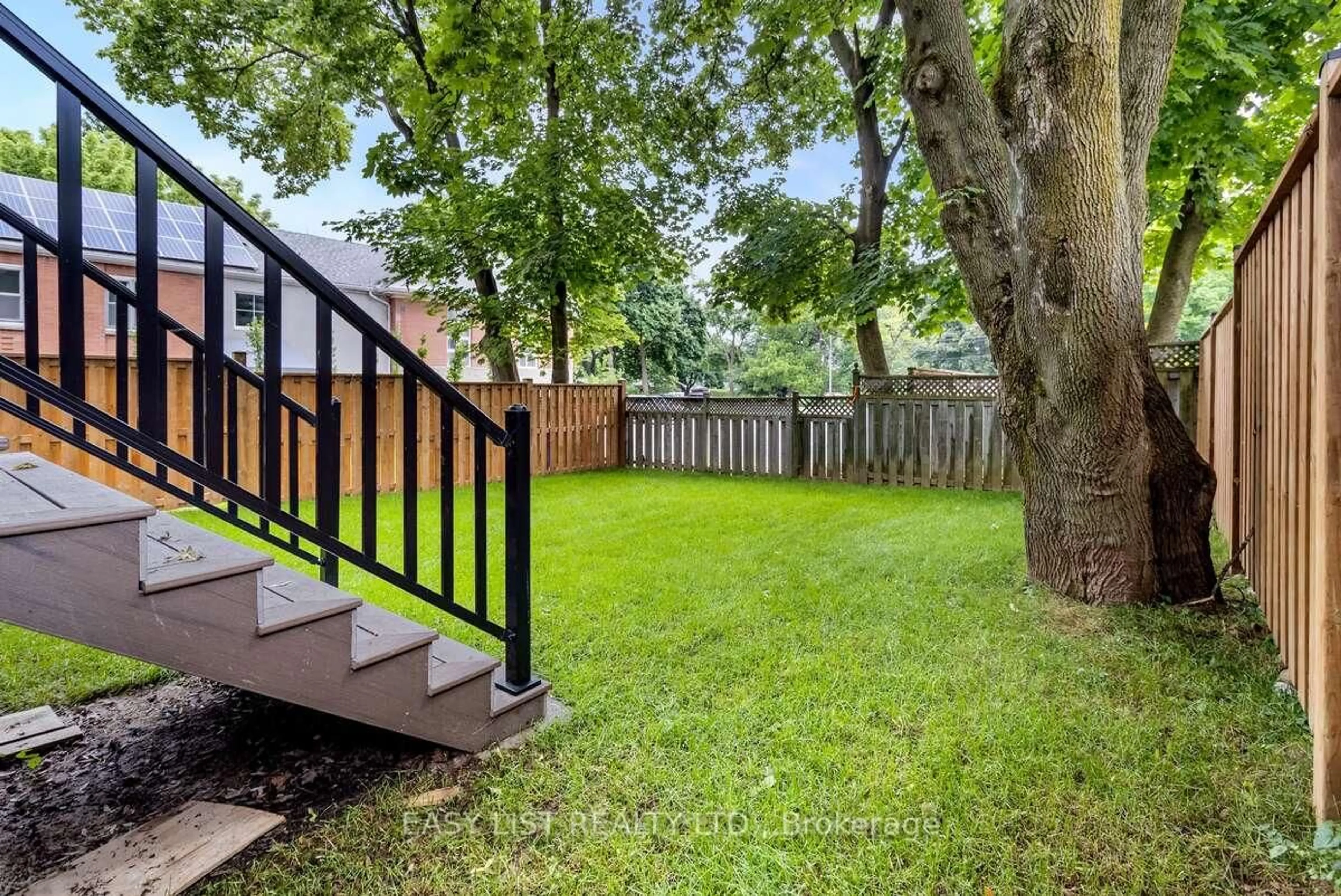 Patio, street for 1553 Pelham St, Pelham Ontario L0S 1E3
