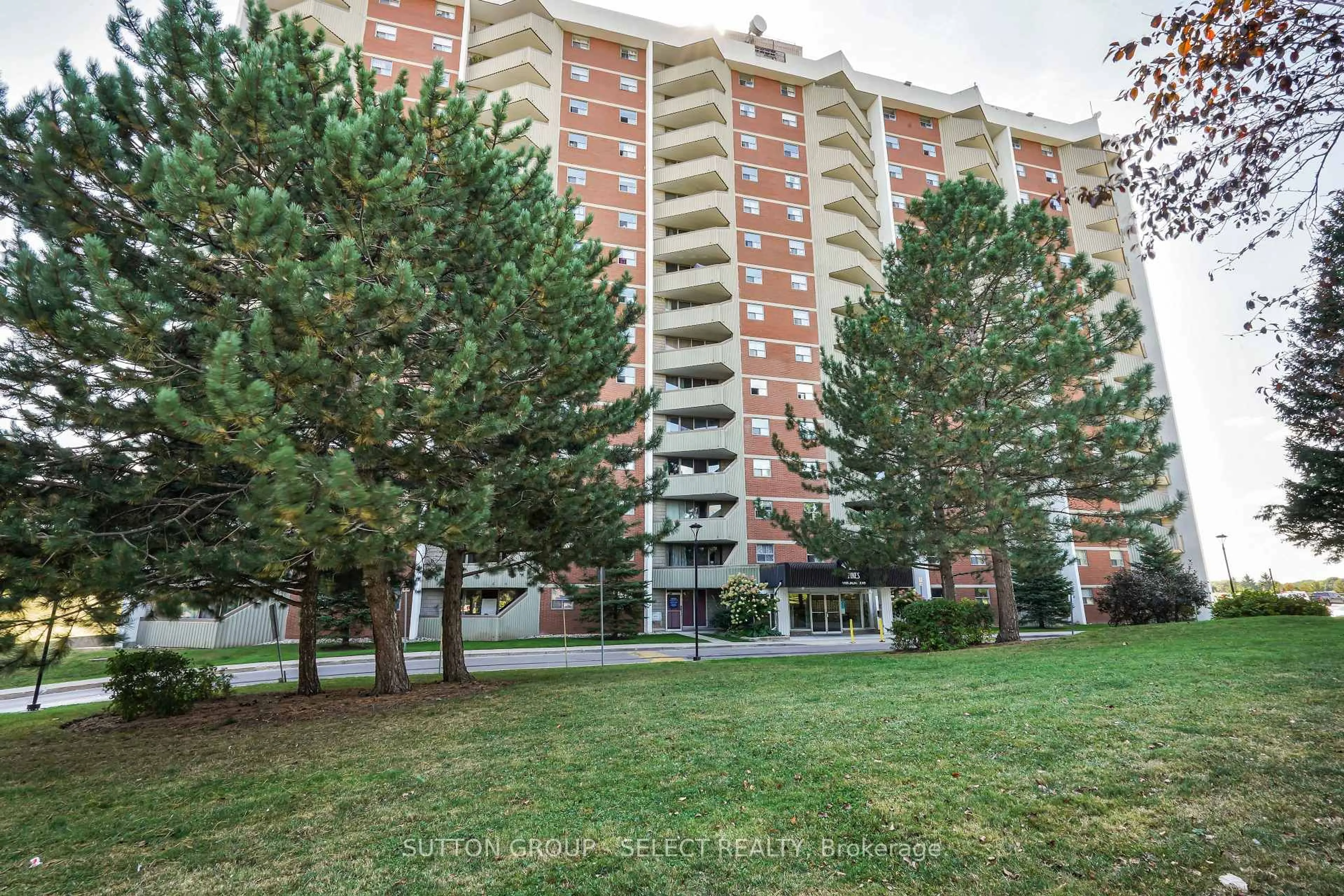 Patio, street for 1105 Jalna Blvd #1204, London South Ontario N6E 2S9
