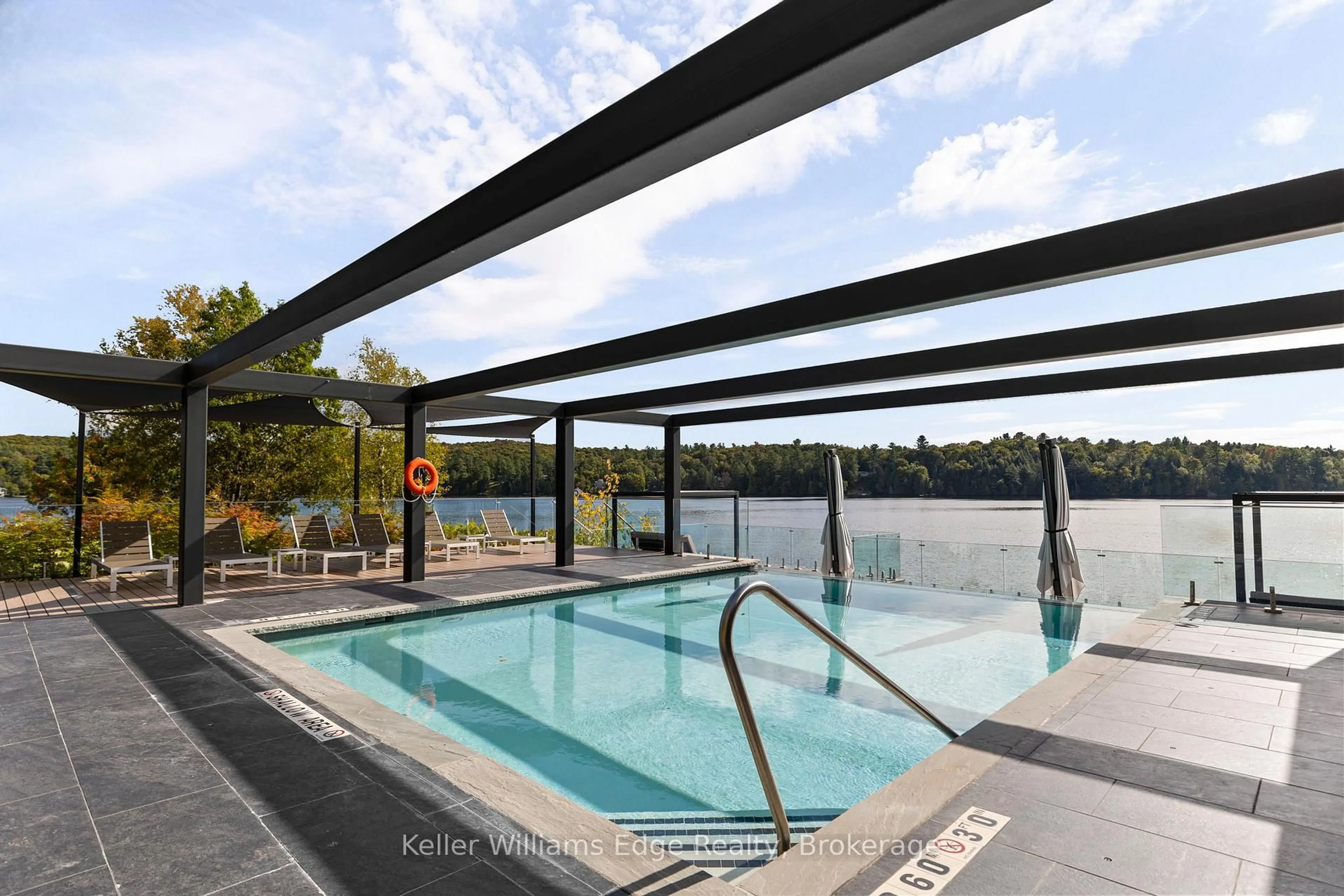 Pool for 727 Grandview Dr #209, Huntsville Ontario P1H 2J5