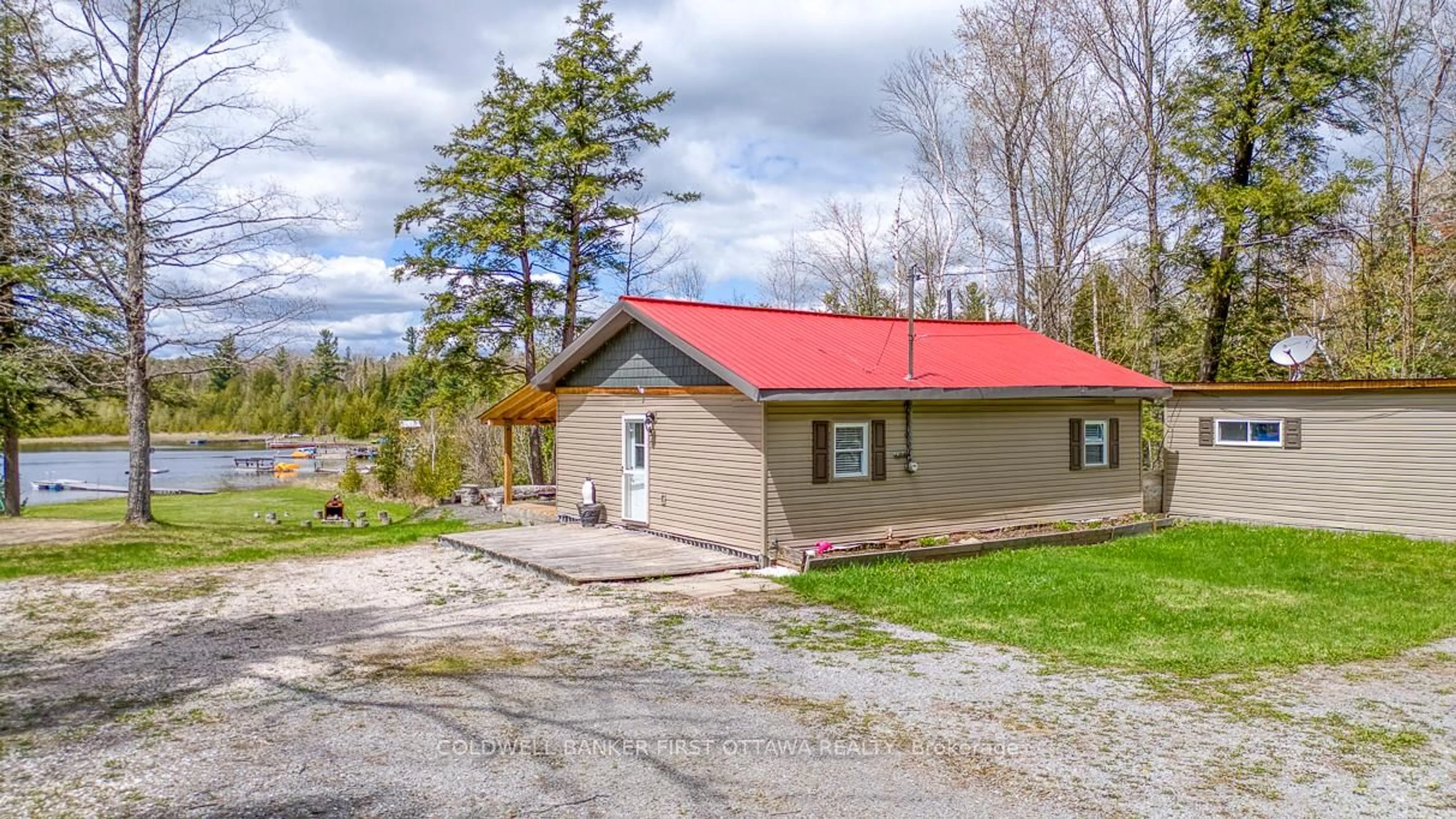 A pic from outside/outdoor area/front of a property/back of a property/a pic from drone, building for 775 DARLING CONCESSION 7, Clayton Ontario K0A 1P0