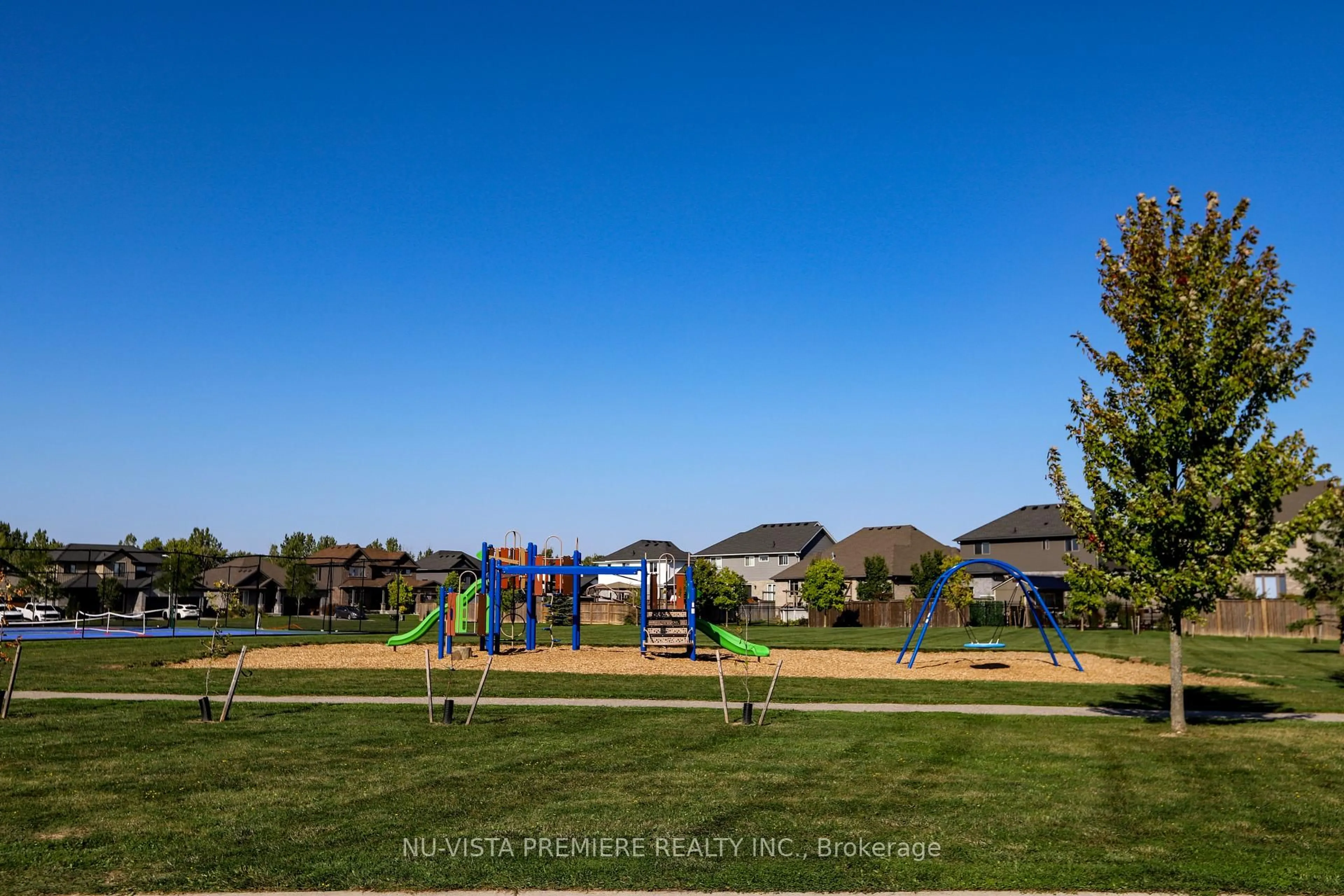 A pic from outside/outdoor area/front of a property/back of a property/a pic from drone, mountain view for 124 Watts Dr, Lucan Biddulph Ontario N0M 2J0