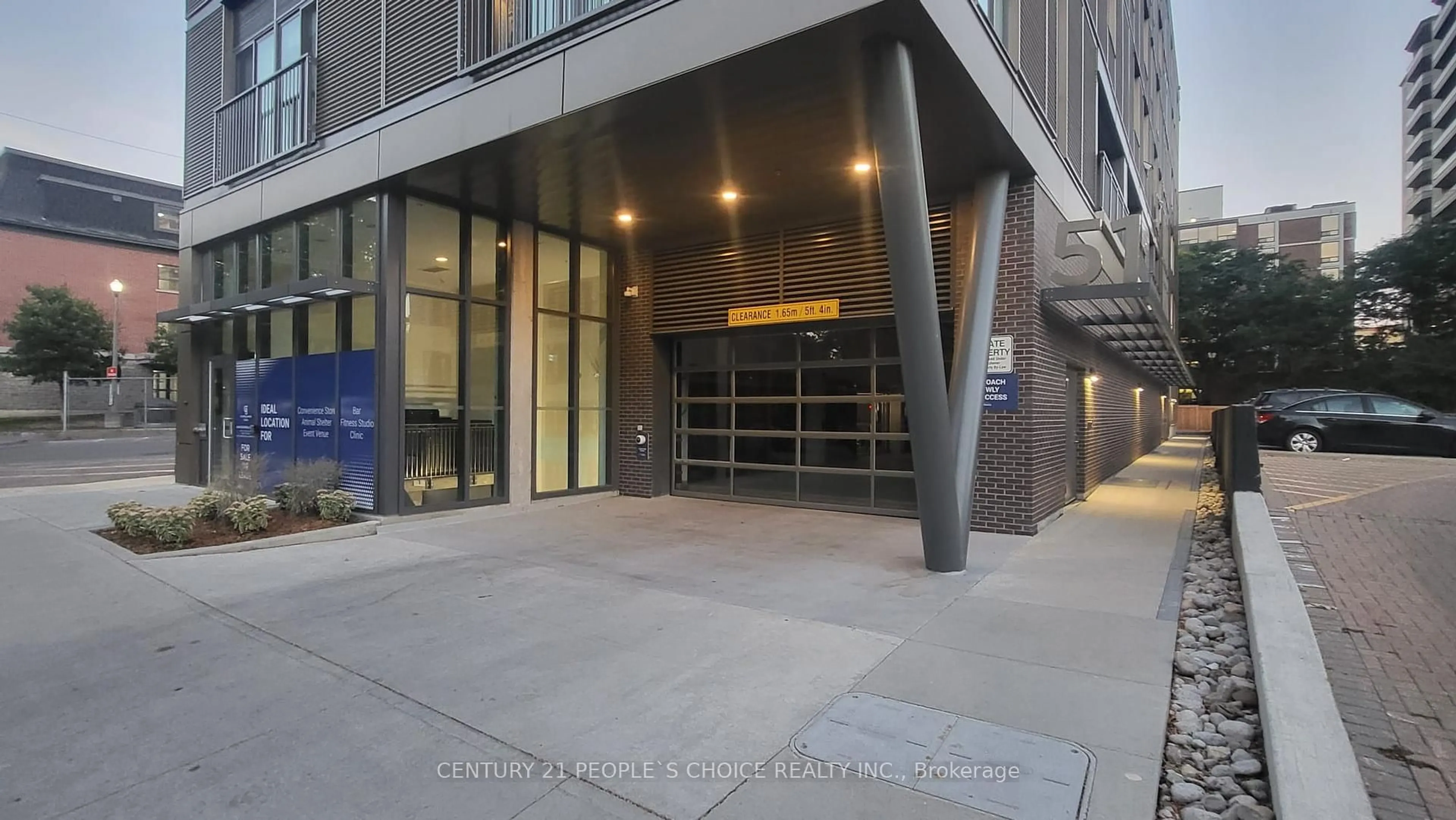 Indoor foyer for 51 David St #602, Kitchener Ontario N2G 1K1