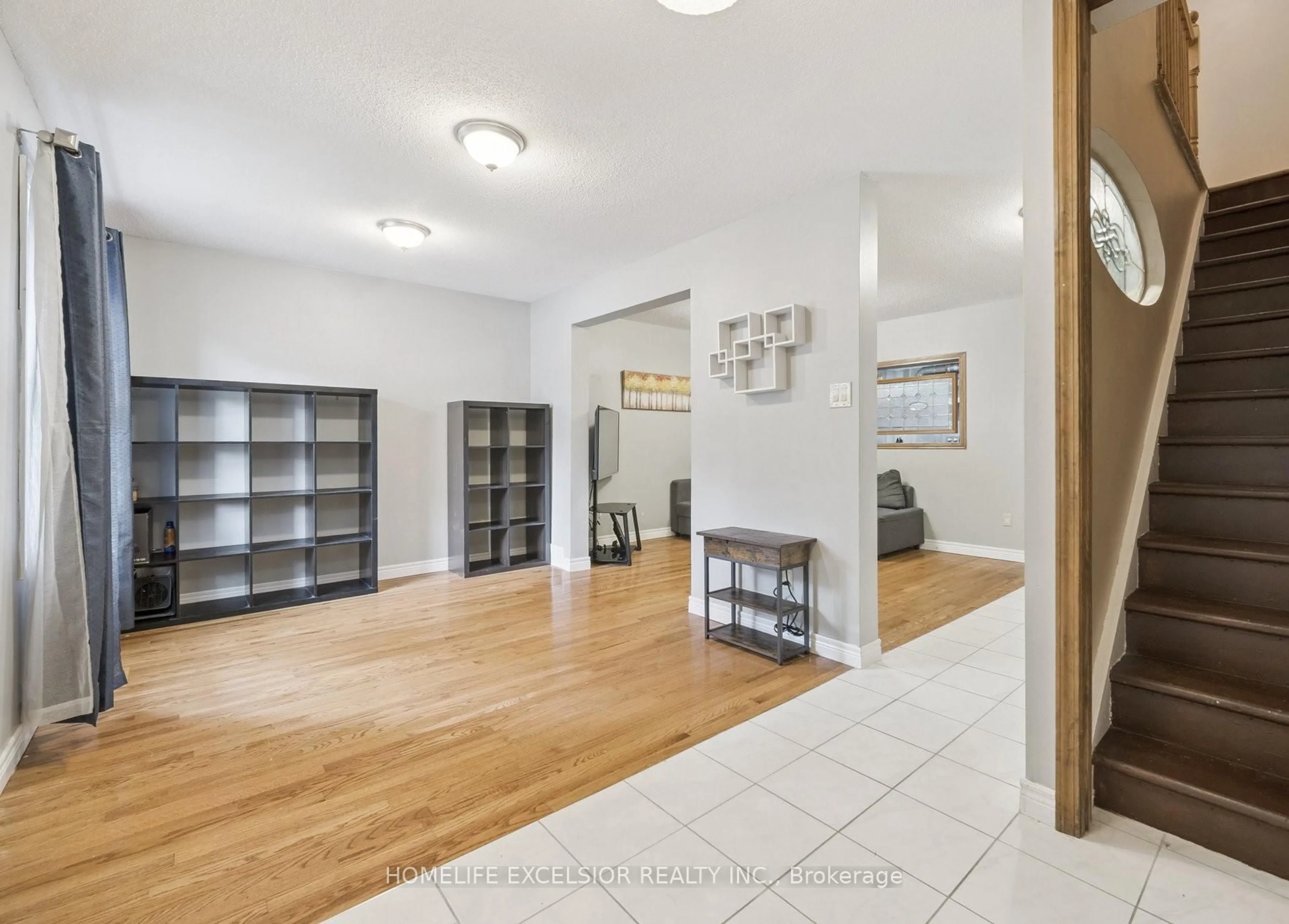 Indoor entryway for 1247 Huron St #149, London East Ontario N5Y 4X7