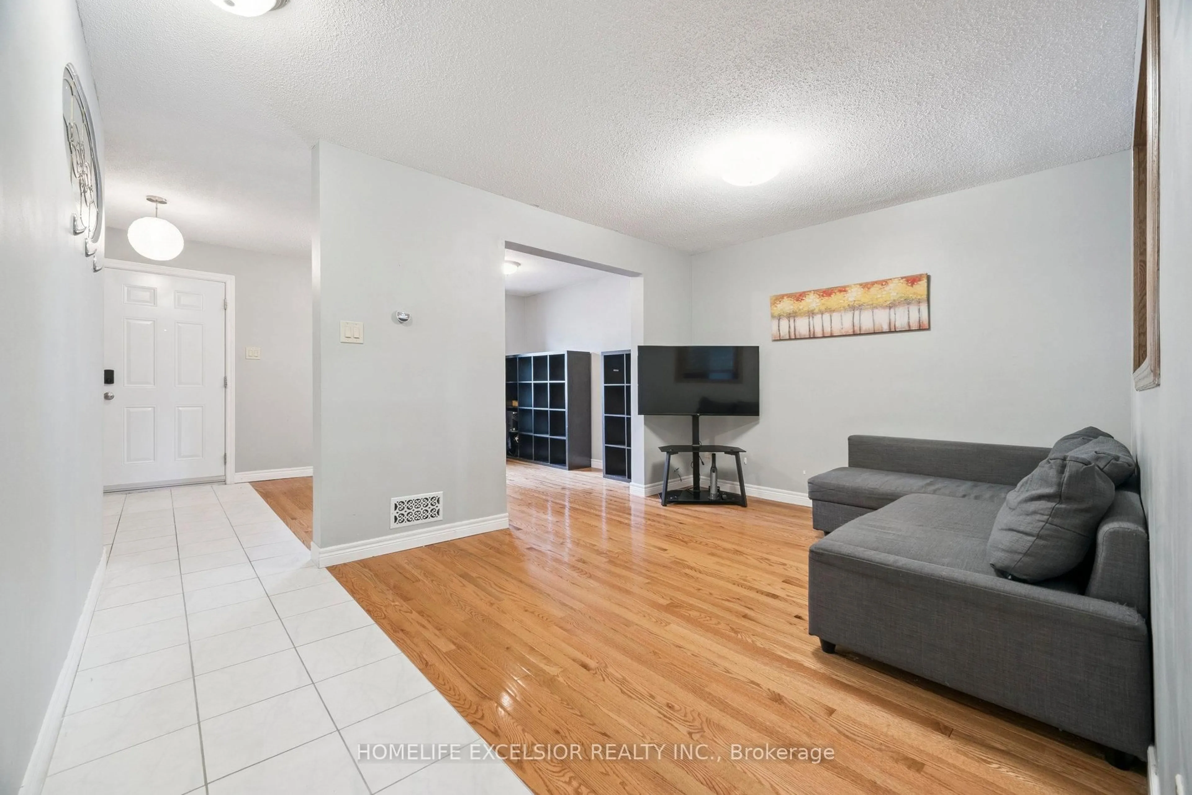 Living room with furniture, unknown for 1247 Huron St #149, London East Ontario N5Y 4X7