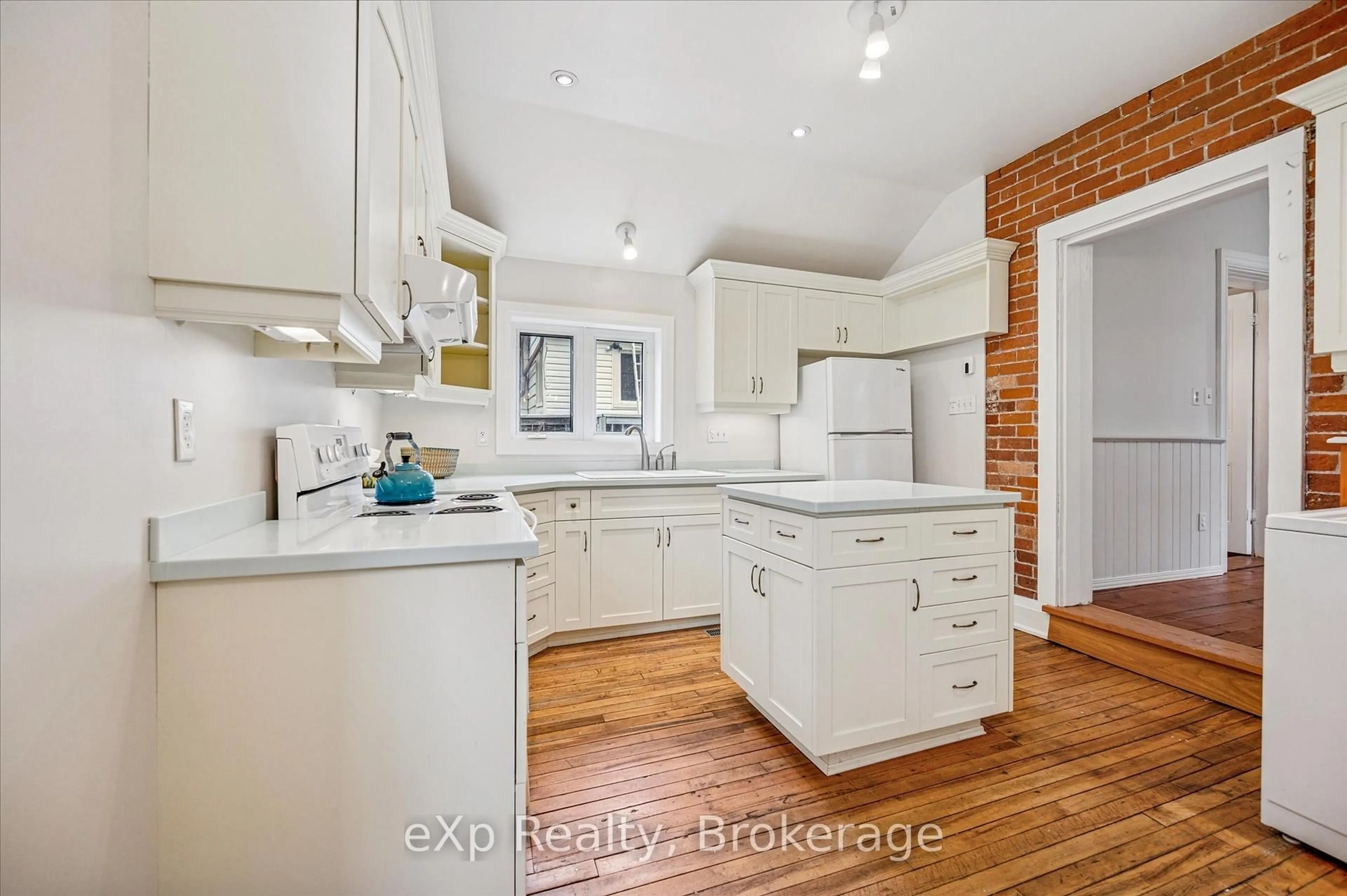 Open concept kitchen, unknown for 66 Manitoba St, Guelph Ontario N1E 3B9