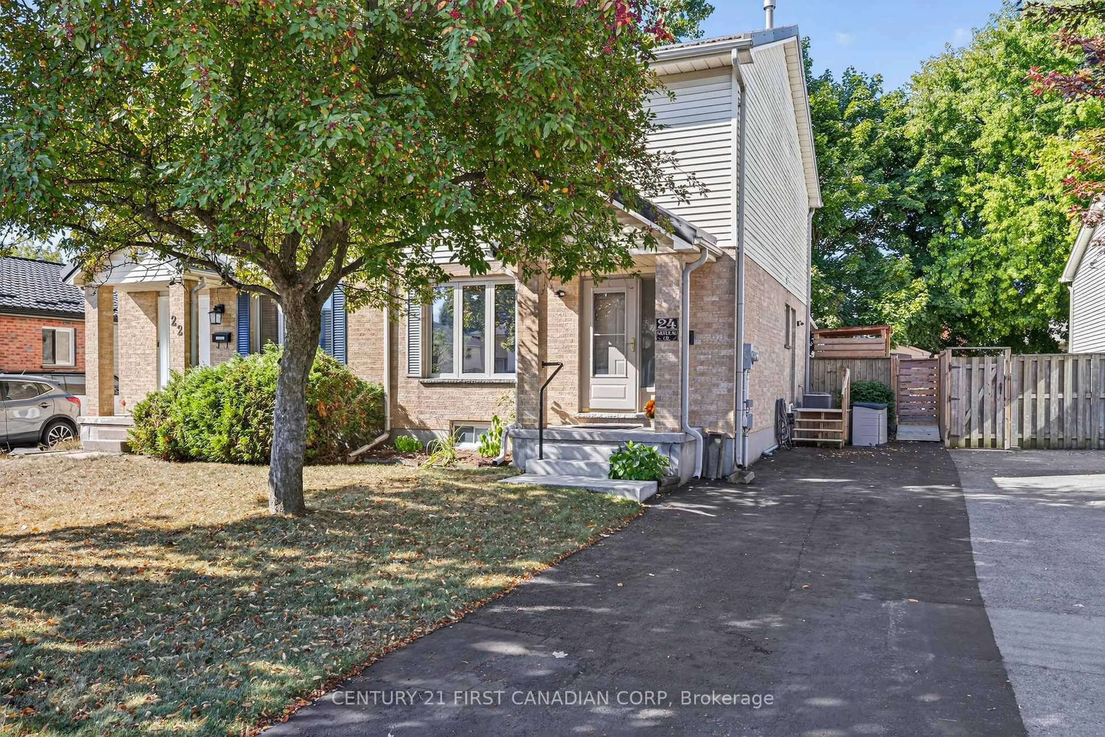 A pic from outside/outdoor area/front of a property/back of a property/a pic from drone, street for 24 Moreau Cres, London East Ontario N5V 4S7