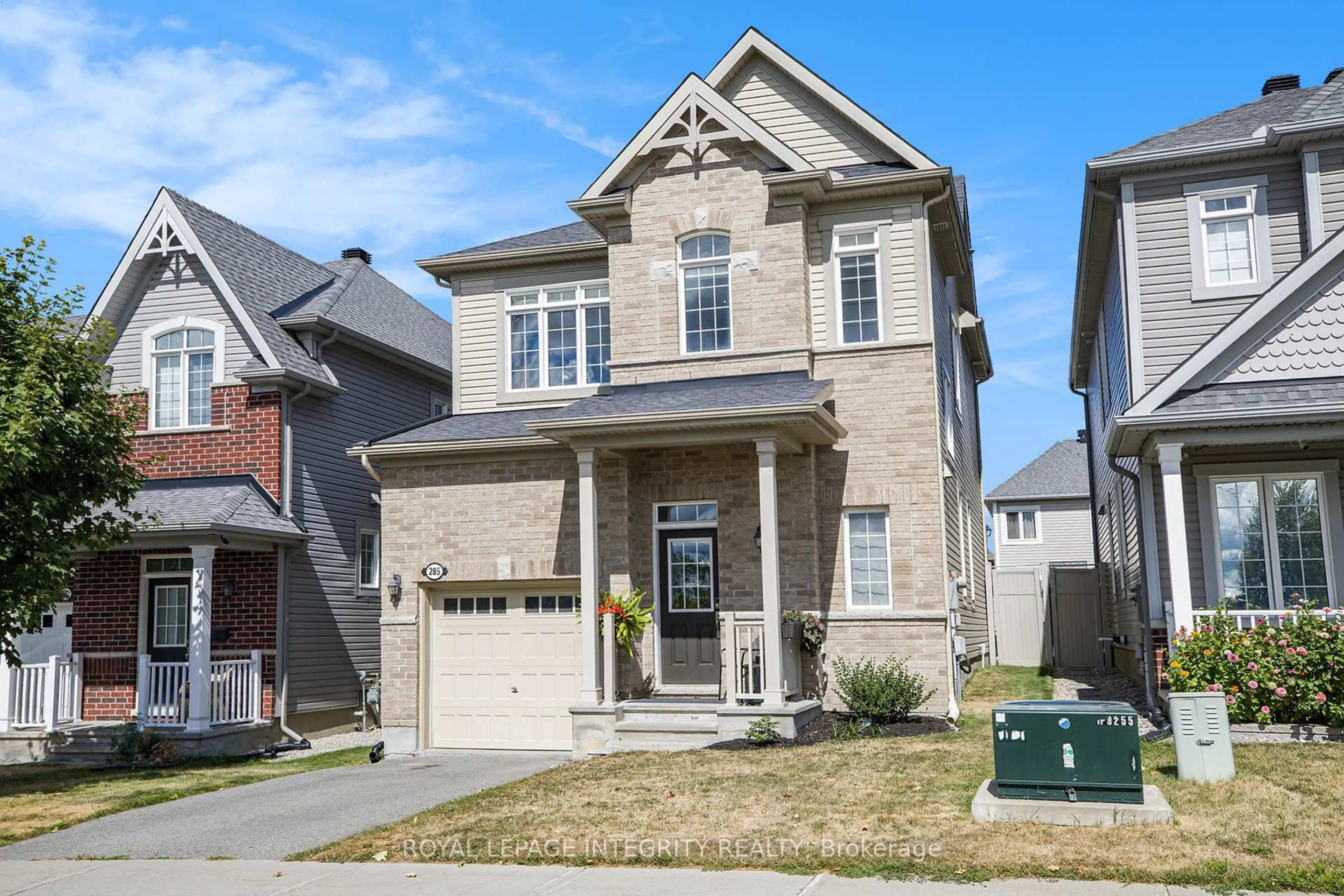 Home with brick exterior material, street for 285 Meadowbreeze Dr, Ottawa Ontario K2M 3A6