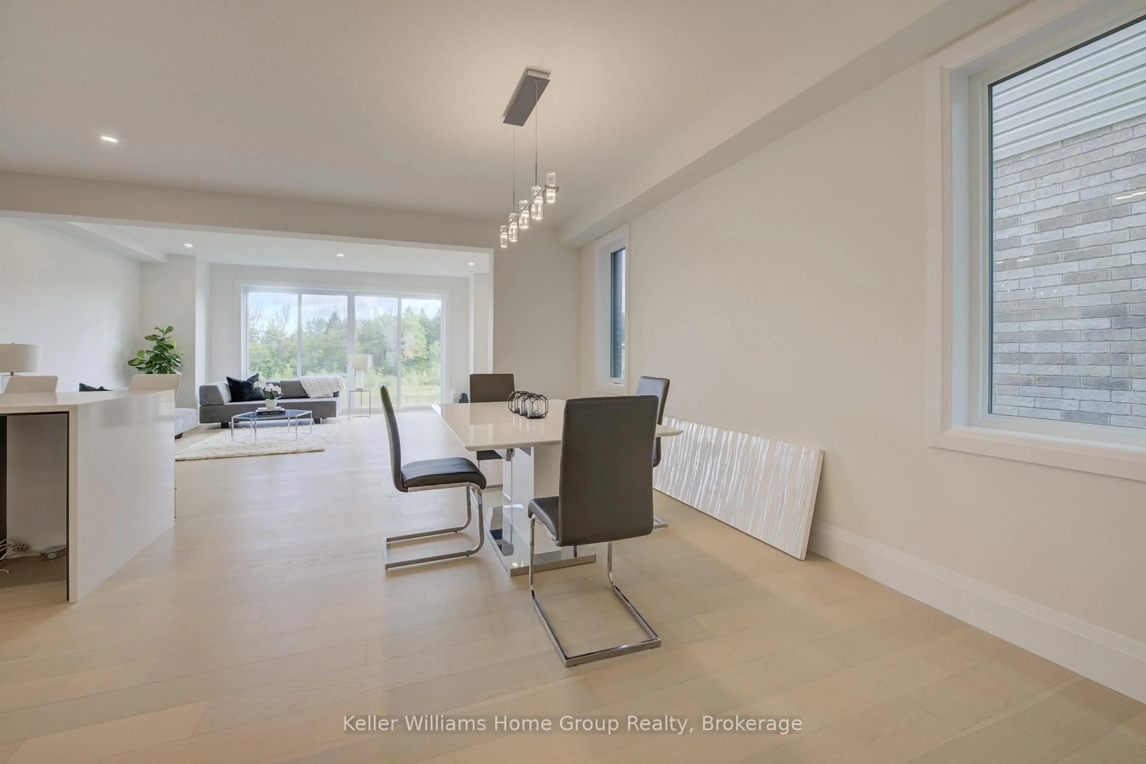 Living room with furniture, unknown for 31 Nicholas Way, Guelph Ontario N1E 0T1