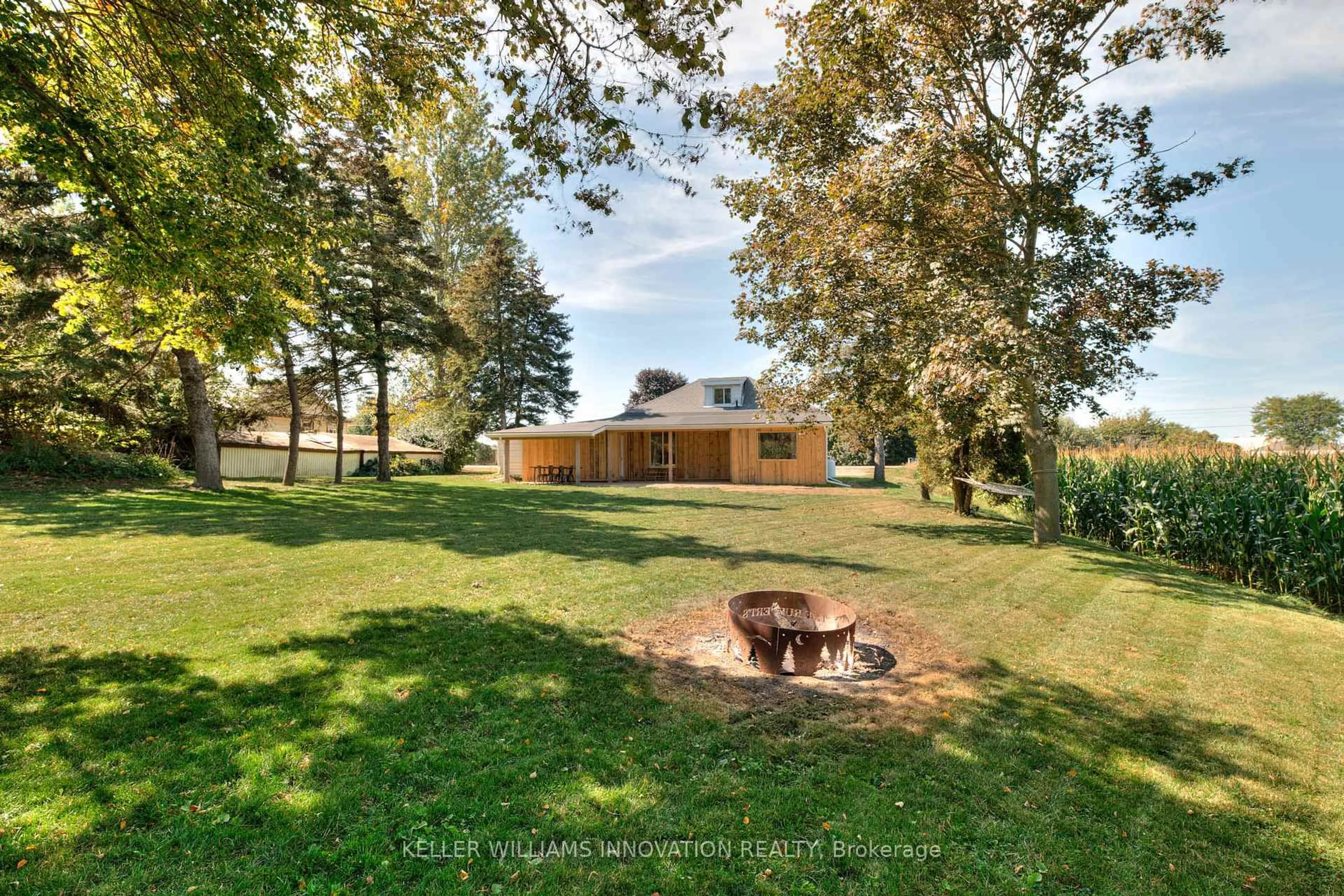A pic from outside/outdoor area/front of a property/back of a property/a pic from drone, unknown for 3859 Arthur St, Woolwich Ontario N3B 2Z1