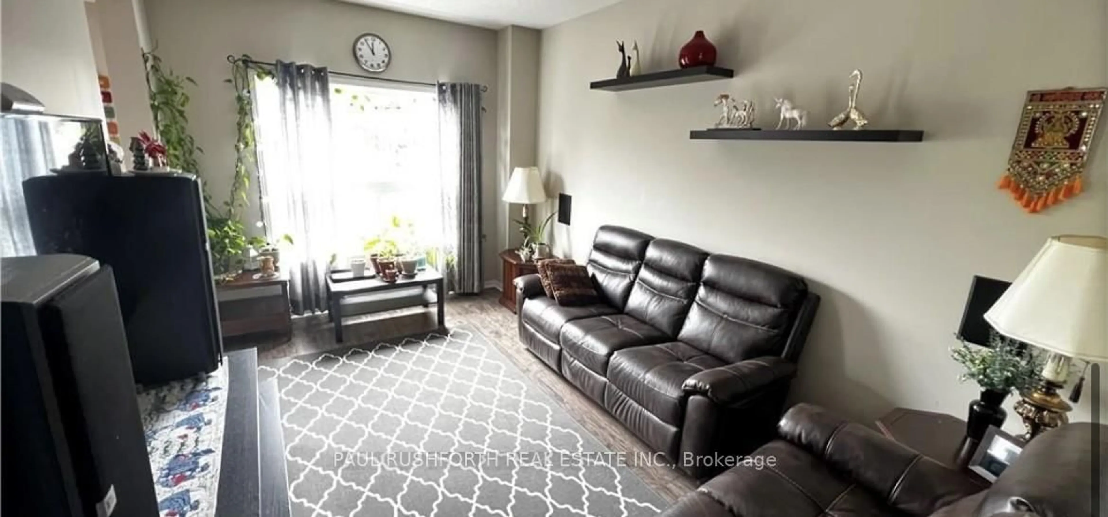 Living room with furniture, unknown for 173 Dahlia St, Clarence-Rockland Ontario K4K 0G1