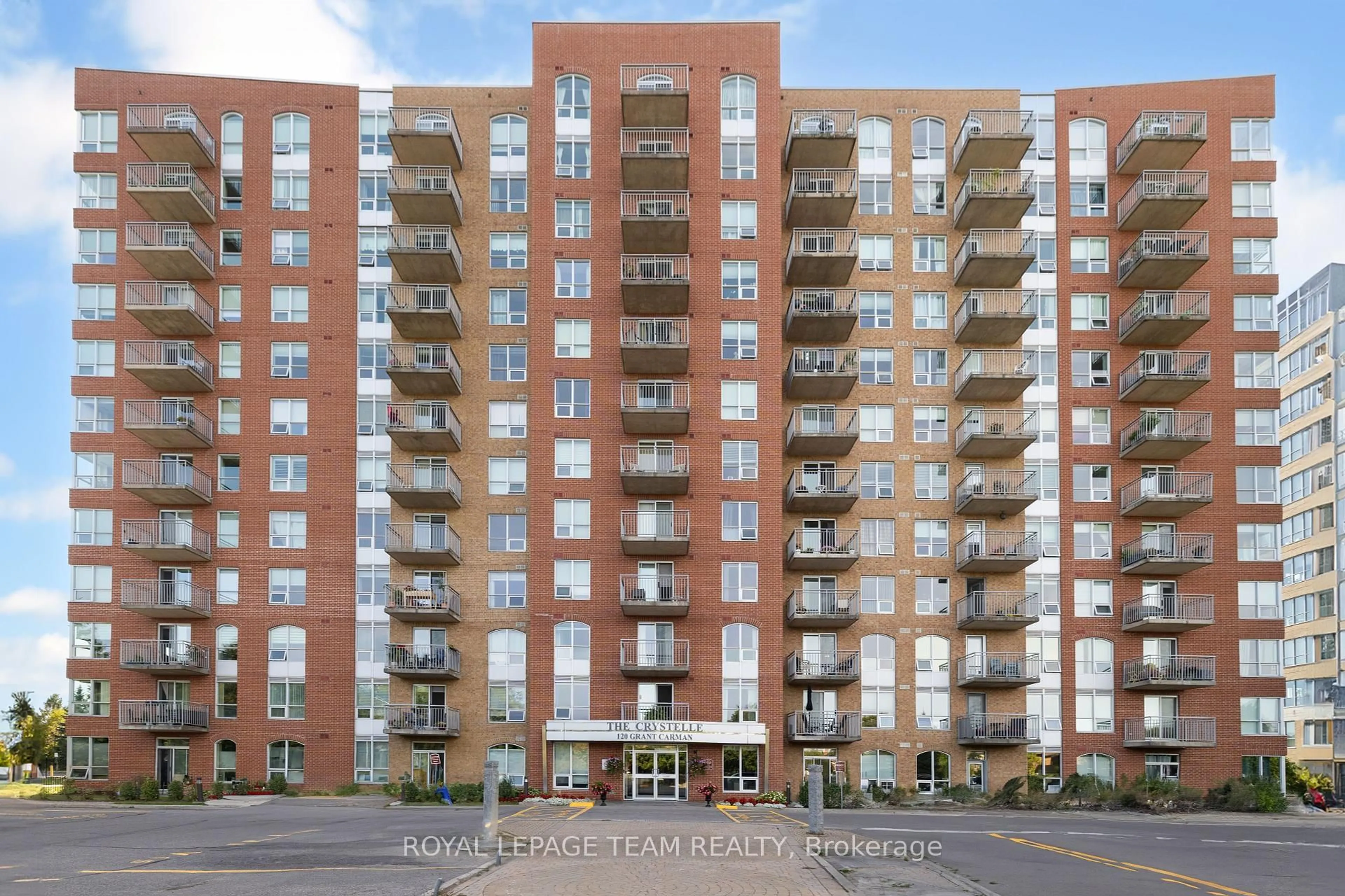 Unknown for 120 Grant Carman Dr #901, Ottawa Ontario K2E 1C8