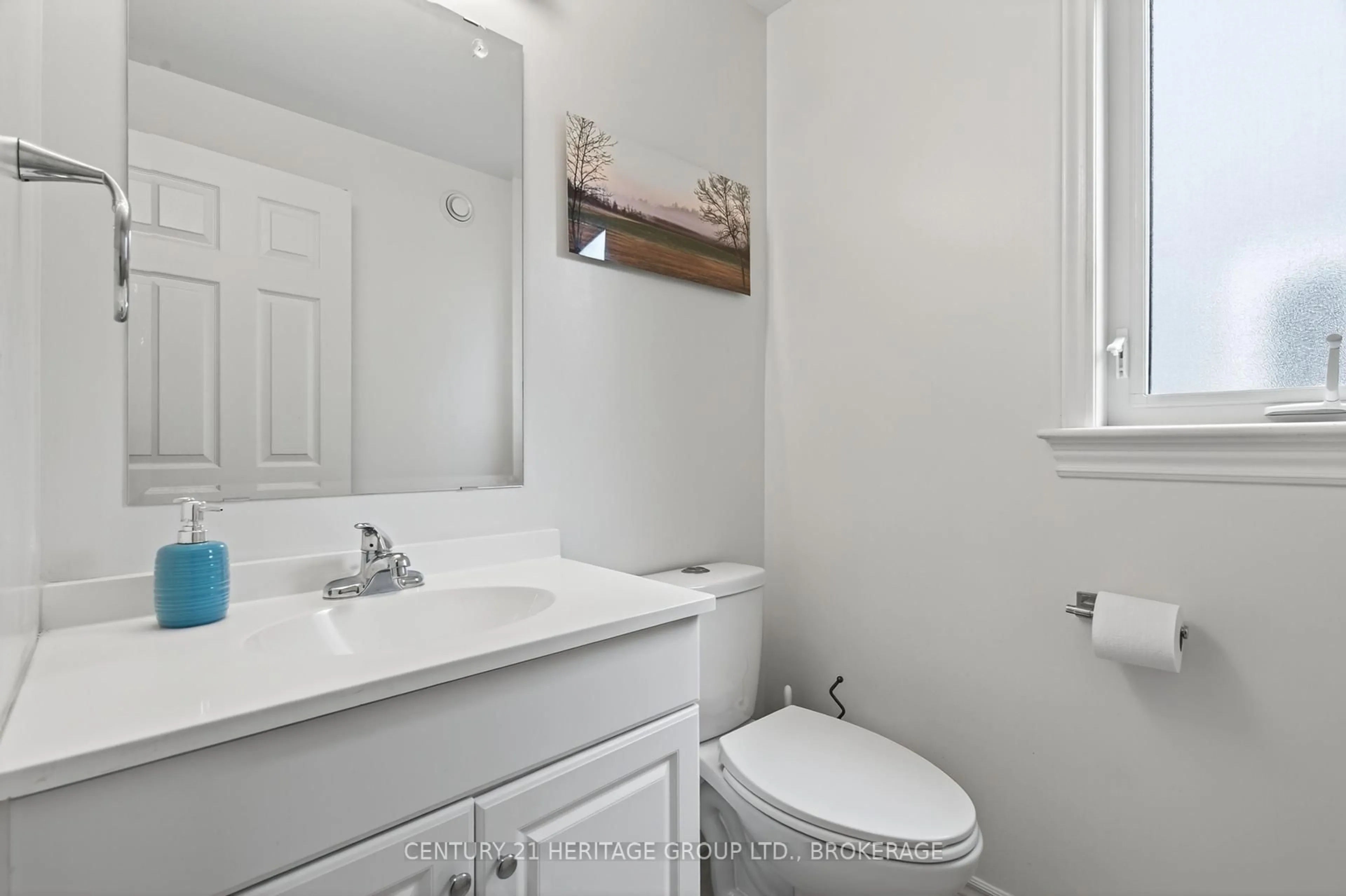 Standard bathroom, unknown for 1208 Iris Dr, Kingston Ontario K7P 0H6