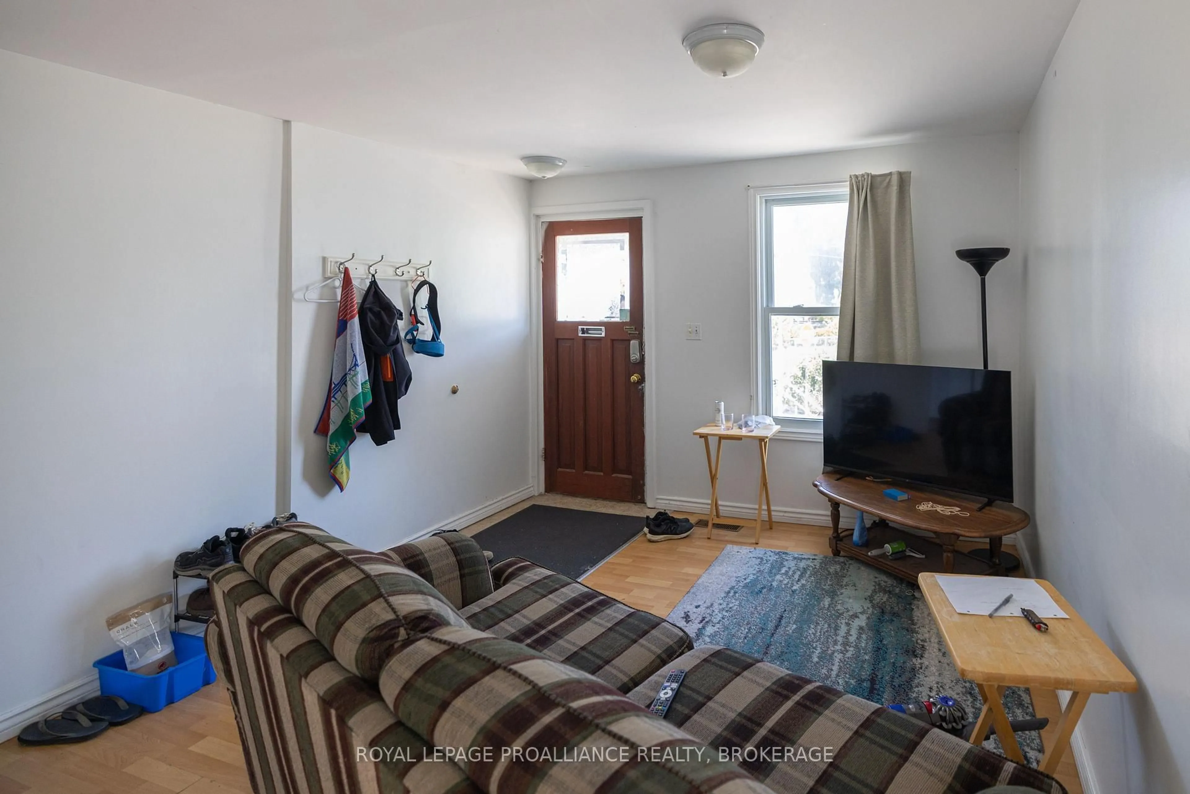 A pic of a room for 138 Chatham St, Kingston Ontario K7K 4H4