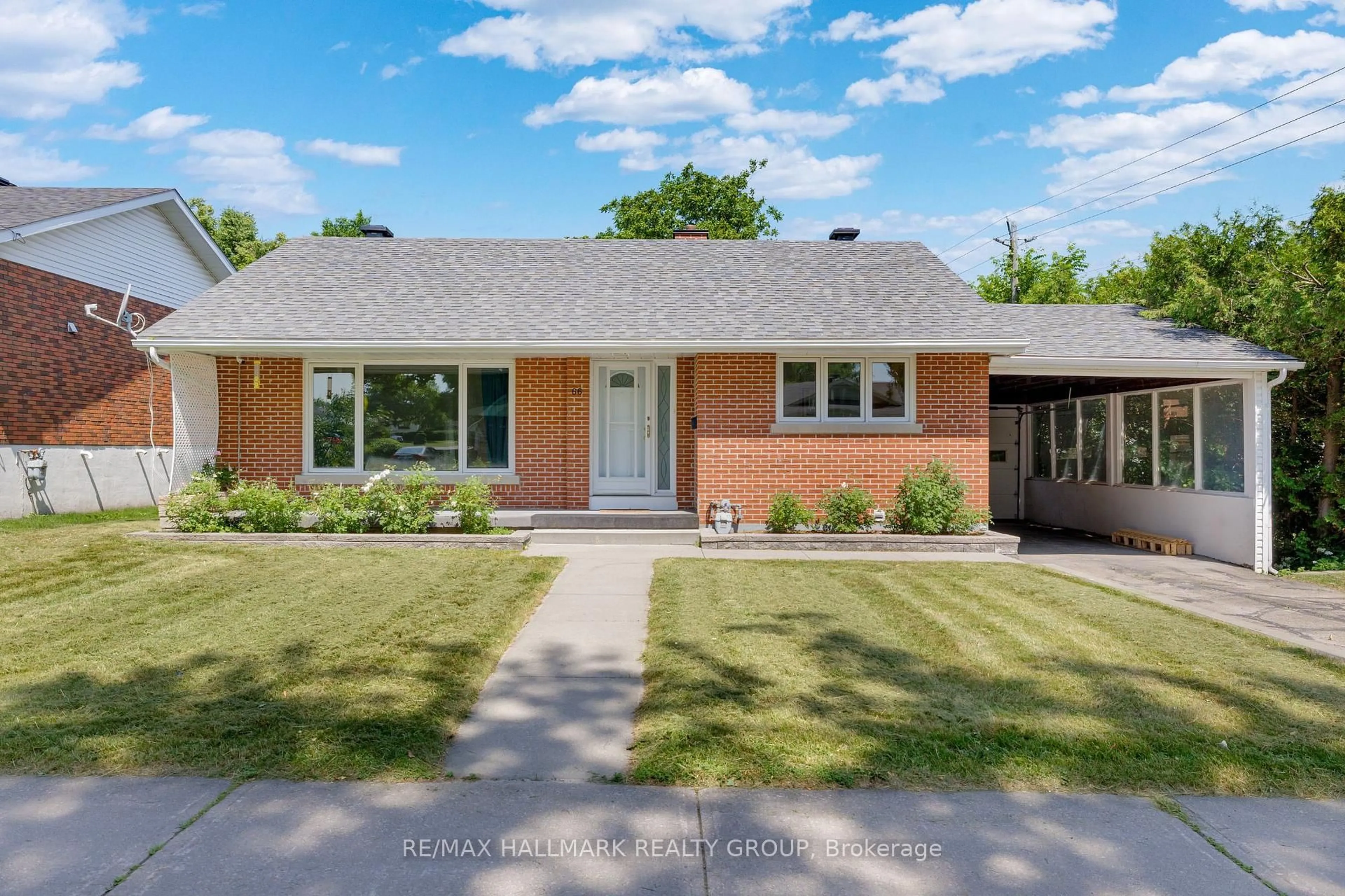 Home with brick exterior material, street for 66 Broadview Ave, Smiths Falls Ontario K7A 3W6