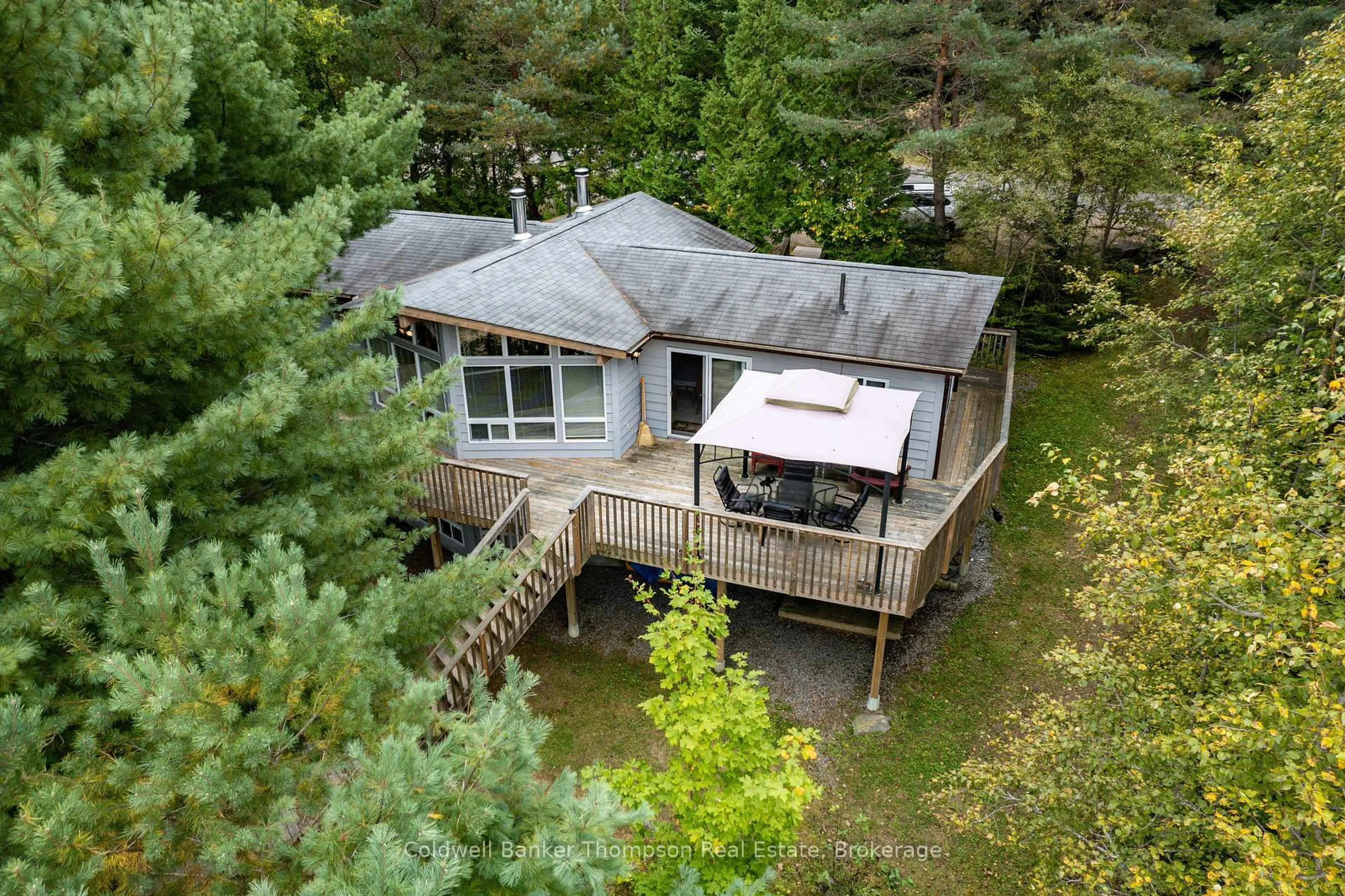 A pic from outside/outdoor area/front of a property/back of a property/a pic from drone, water/lake/river/ocean view for 2266 Pickerel & Jack Lake Rd, Burk's Falls Ontario P0A 1C0