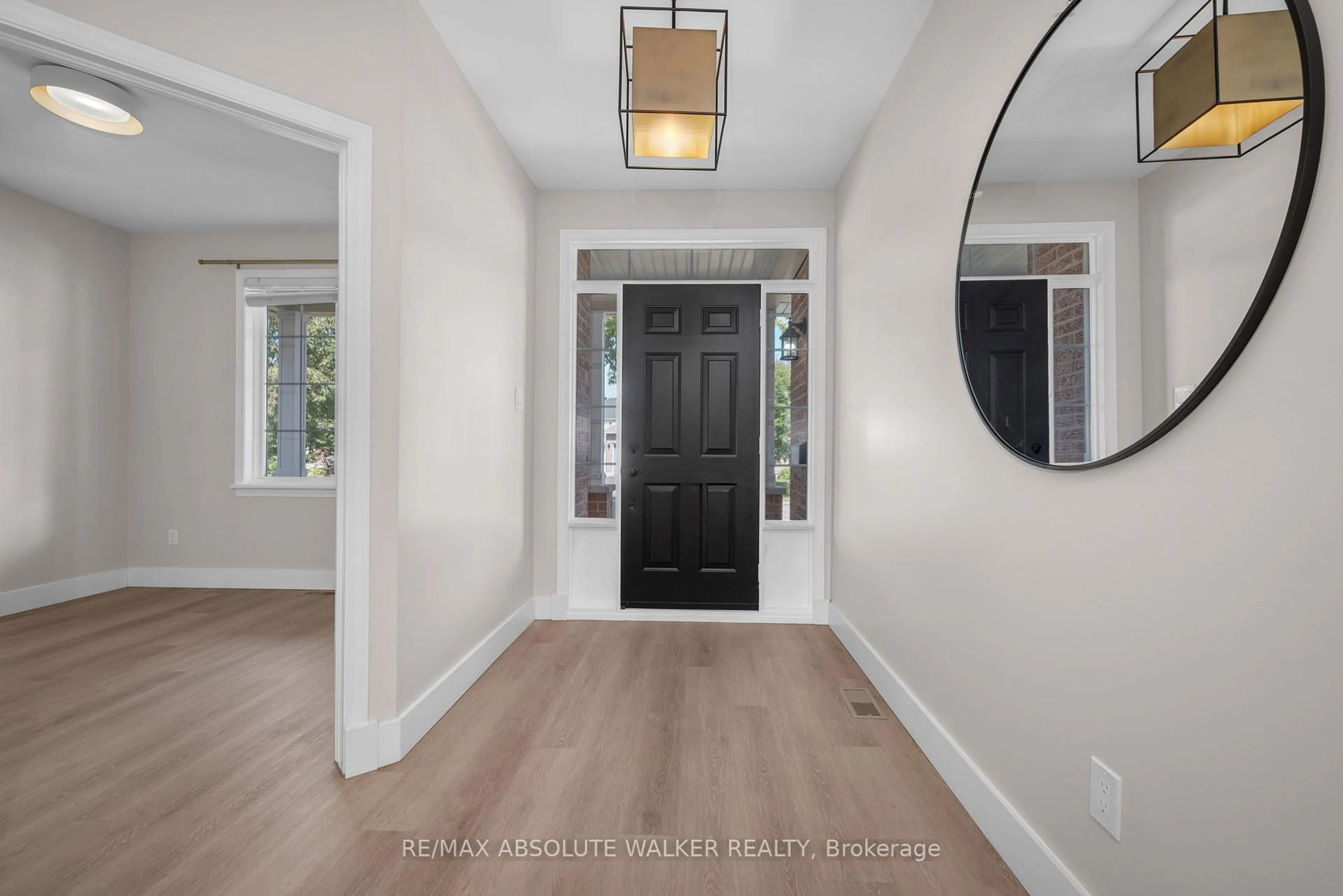 Indoor entryway for 88 Maple Stand Way, Ottawa Ontario K2G 6V1