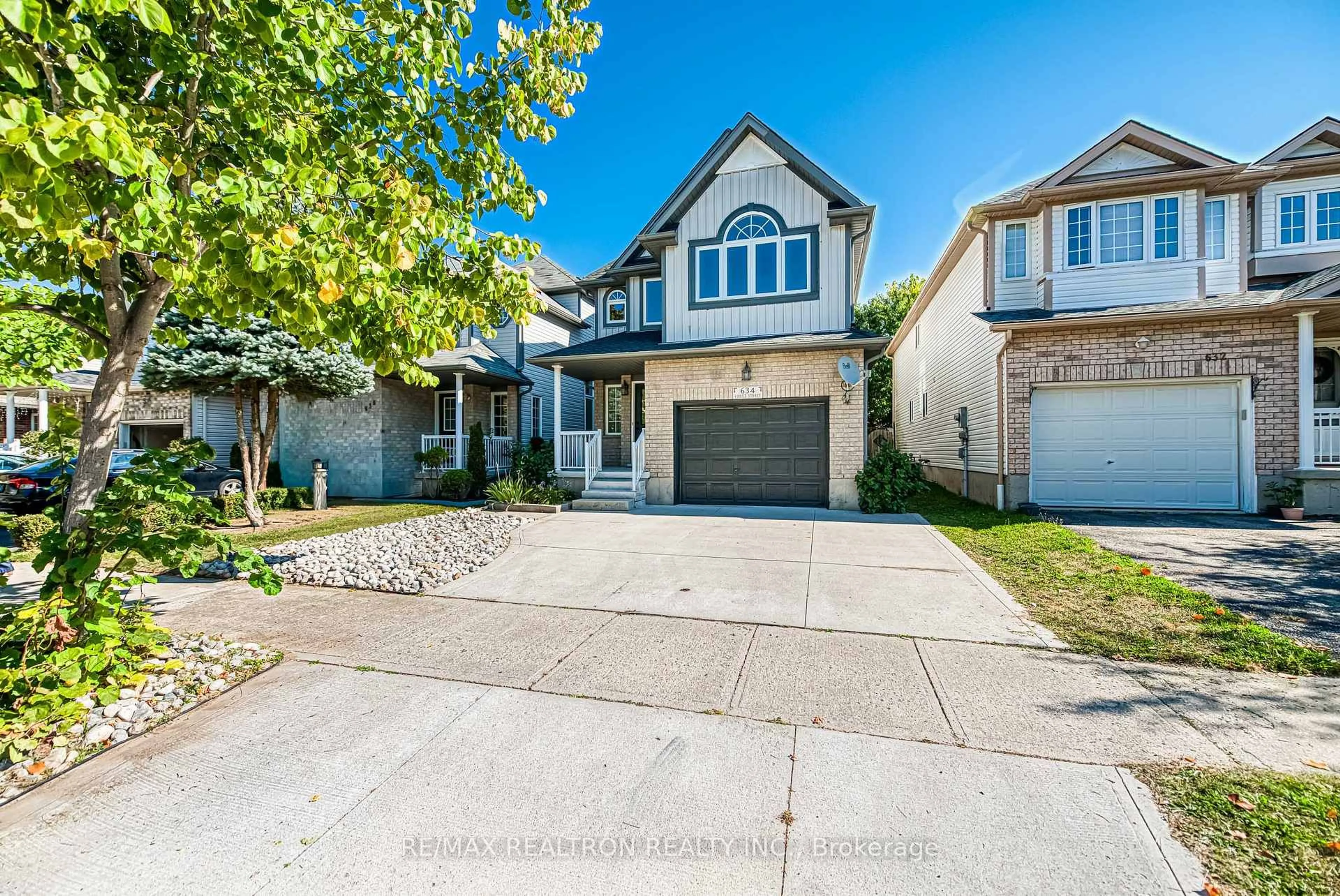 Unknown for 634 Violet St, Waterloo Ontario N2V 2V9