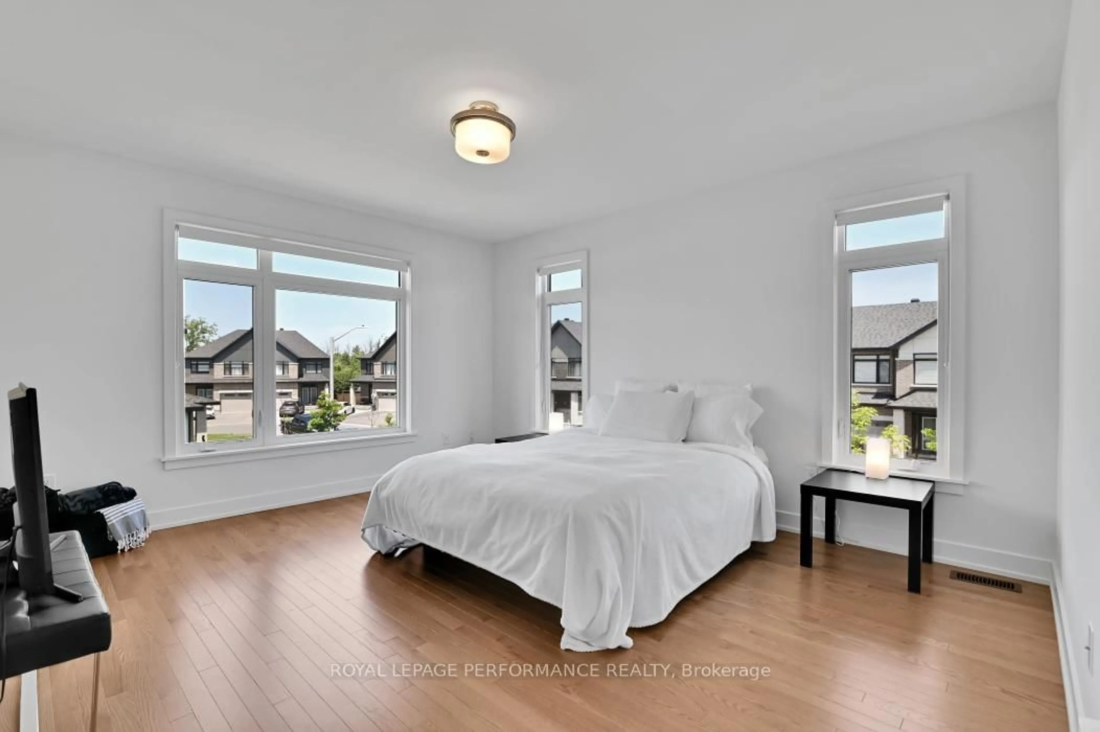 A pic of a room for 70 Nettle Cres, Ottawa Ontario K1T 0W9