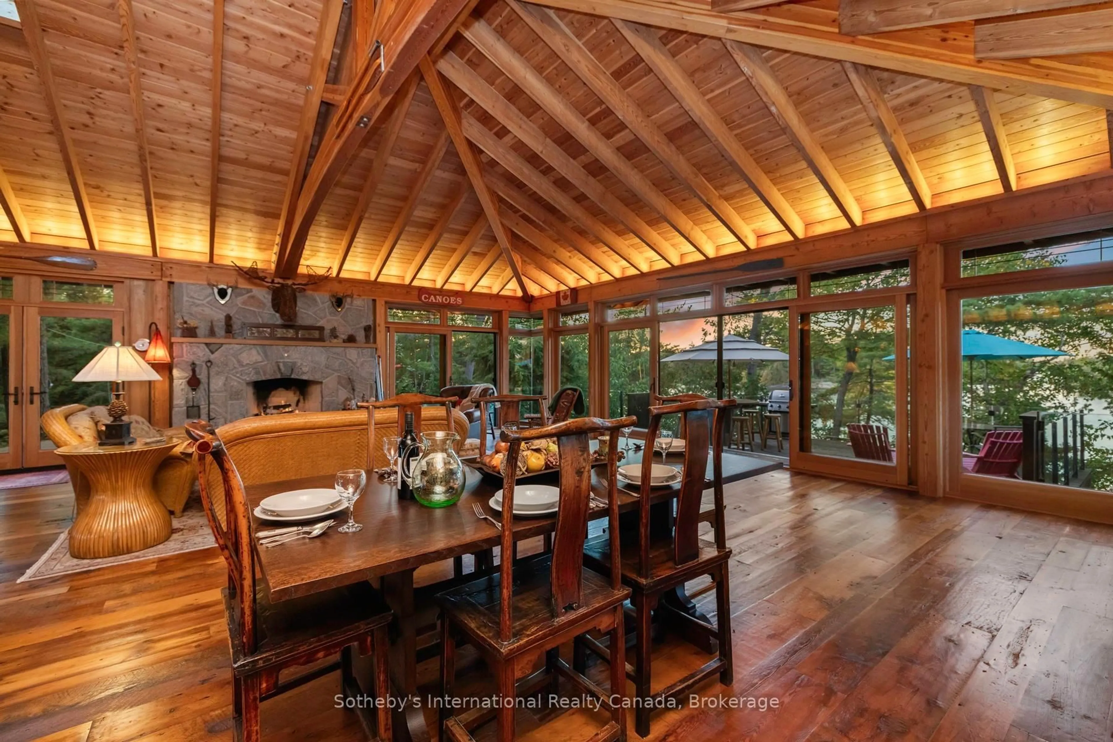 Dining room, wood/laminate floor for 1 A266 Island, The Archipelago Ontario P0G 1K0