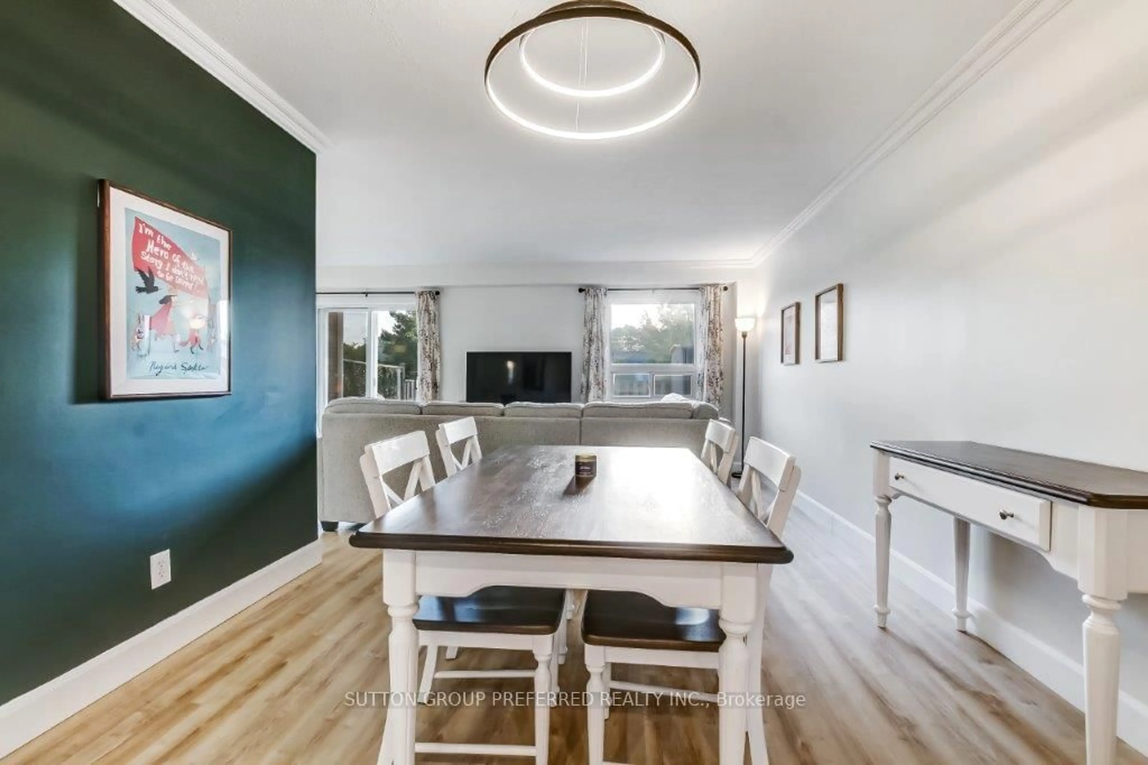 Dining room, wood/laminate floor for 669 Osgoode Dr #3, London South Ontario N6E 2C7